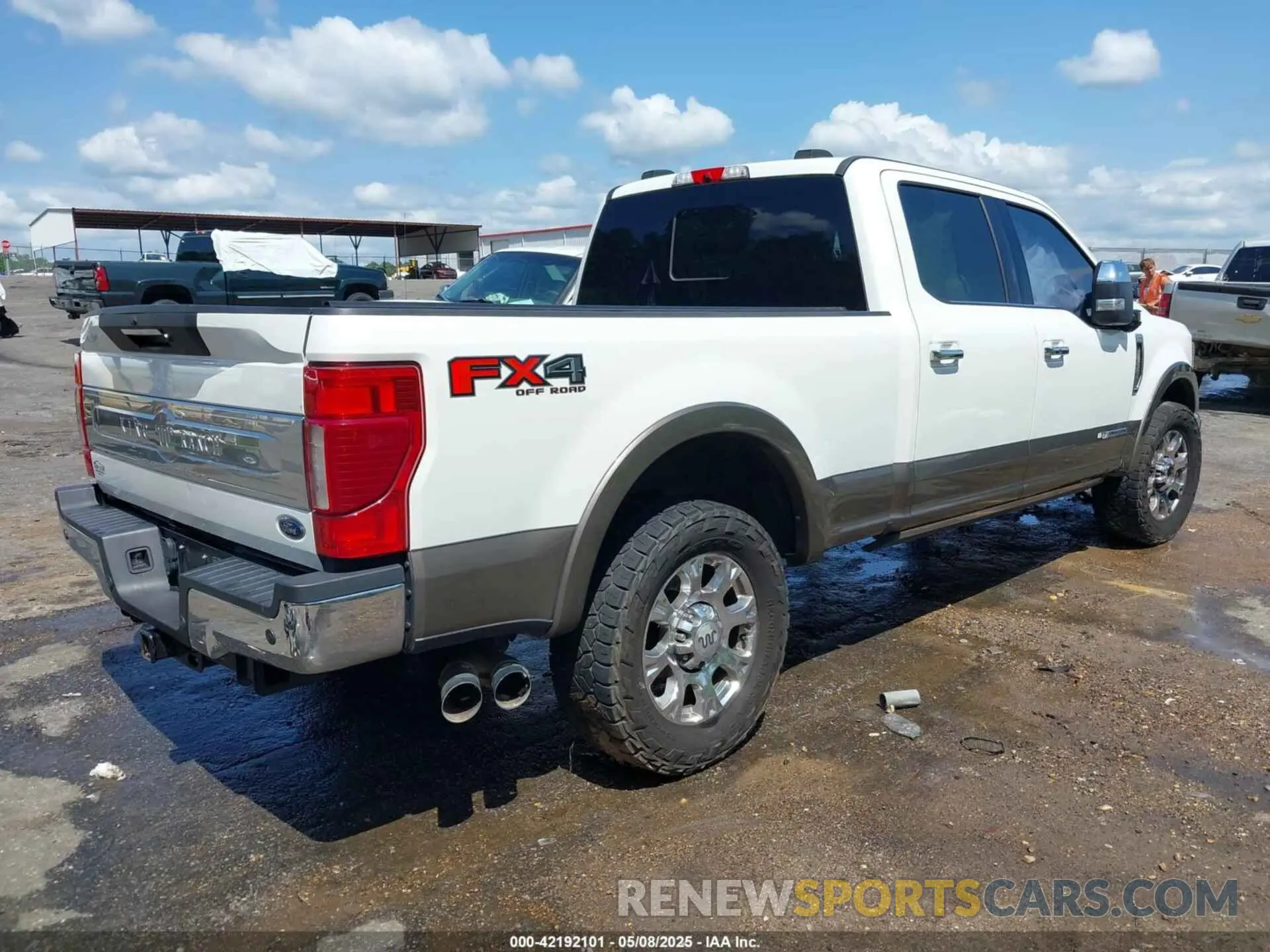 4 Photograph of a damaged car 1FT7W2BT6LEC59468 FORD F-250 2020