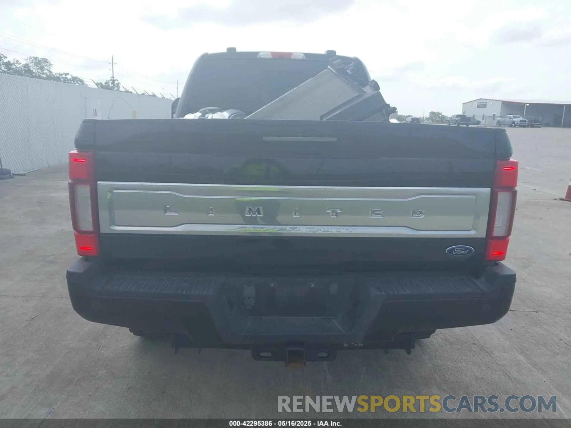 16 Photograph of a damaged car 1FT7W2BT8LED48572 FORD F-250 2020