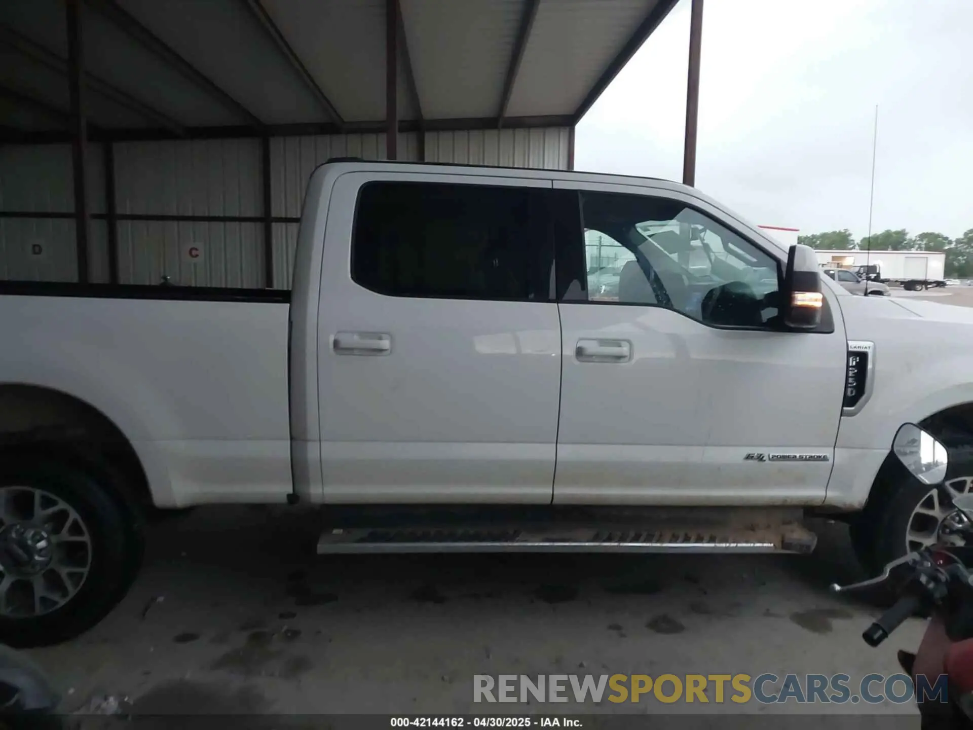 13 Photograph of a damaged car 1FT7W2BT8LEE44119 FORD F-250 2020