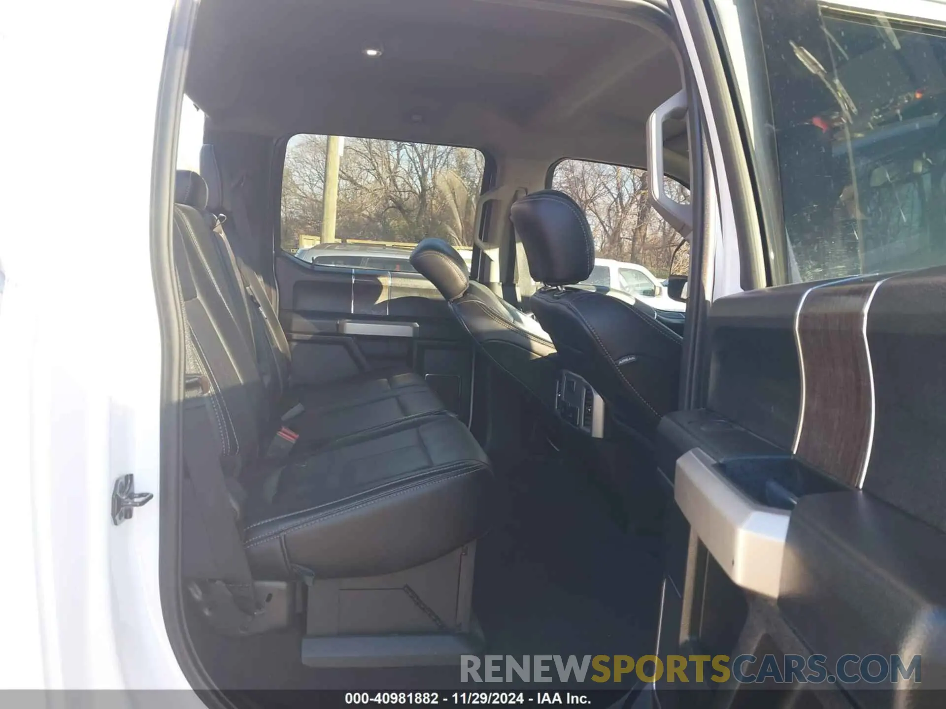 8 Photograph of a damaged car 1FT7W2BTXLED00121 FORD F-250 2020