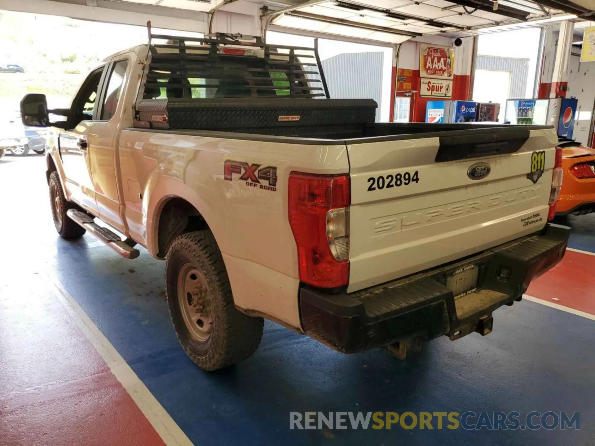 21 Photograph of a damaged car 1FT7X2B65LEC53619 FORD F-250 2020