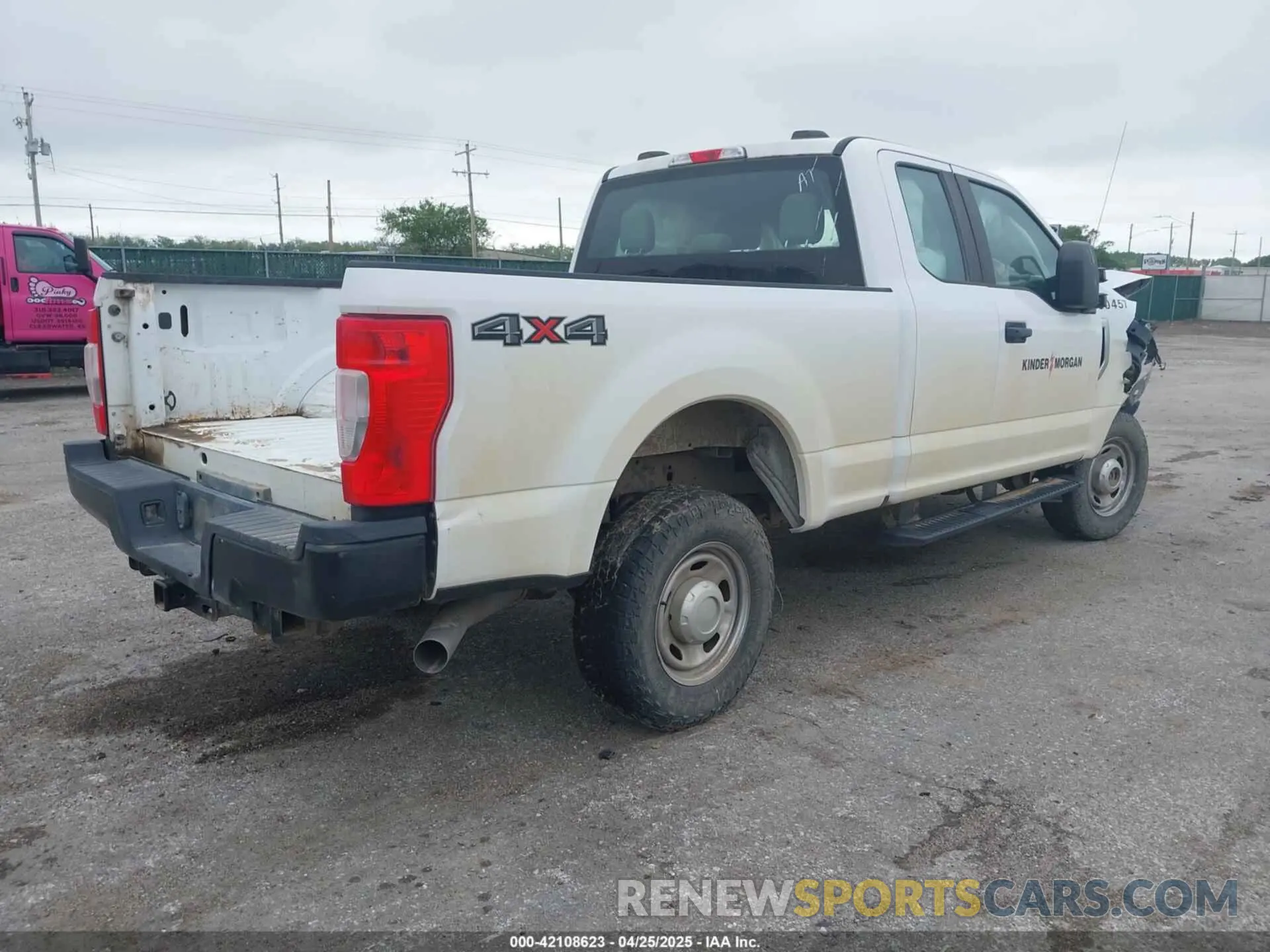 4 Photograph of a damaged car 1FT7X2B66LED41286 FORD F-250 2020