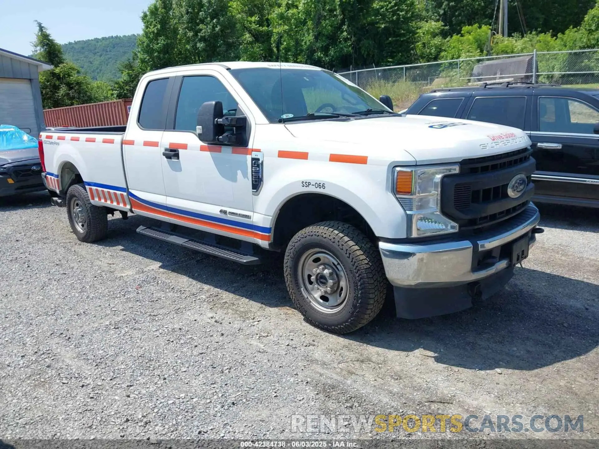 1 Photograph of a damaged car 1FT7X2BT0LEE50462 FORD F-250 2020