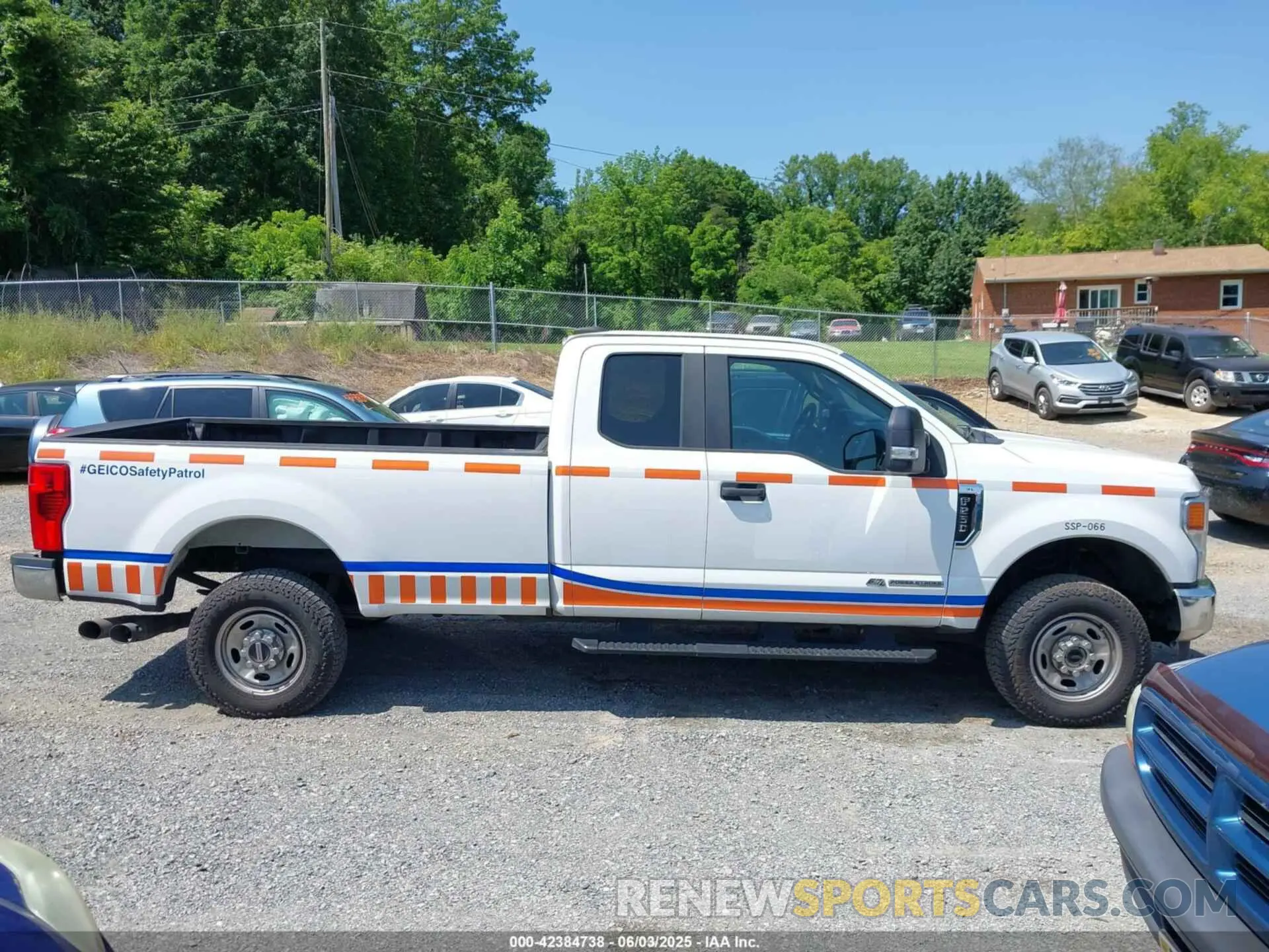 13 Photograph of a damaged car 1FT7X2BT0LEE50462 FORD F-250 2020
