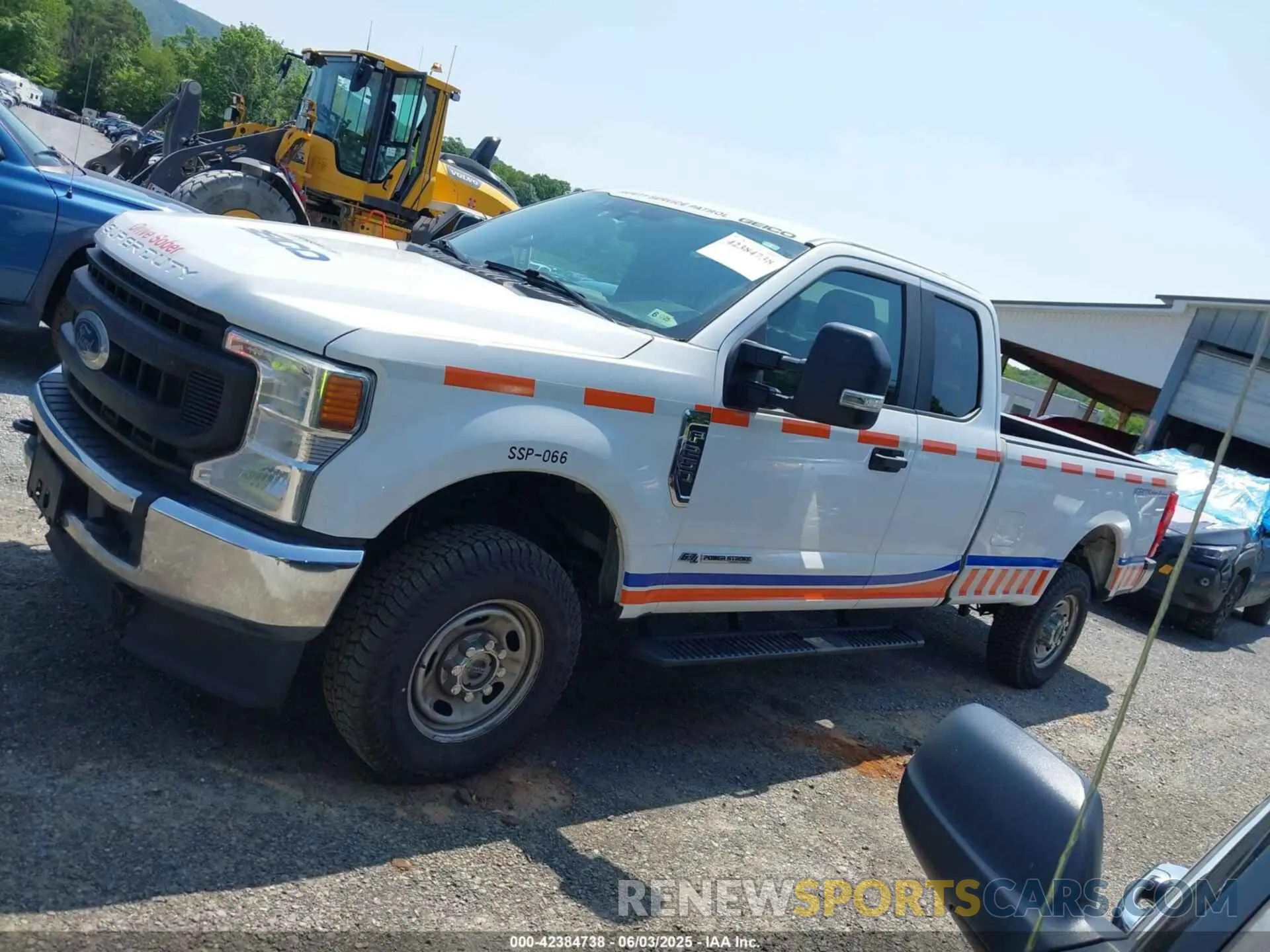 14 Photograph of a damaged car 1FT7X2BT0LEE50462 FORD F-250 2020