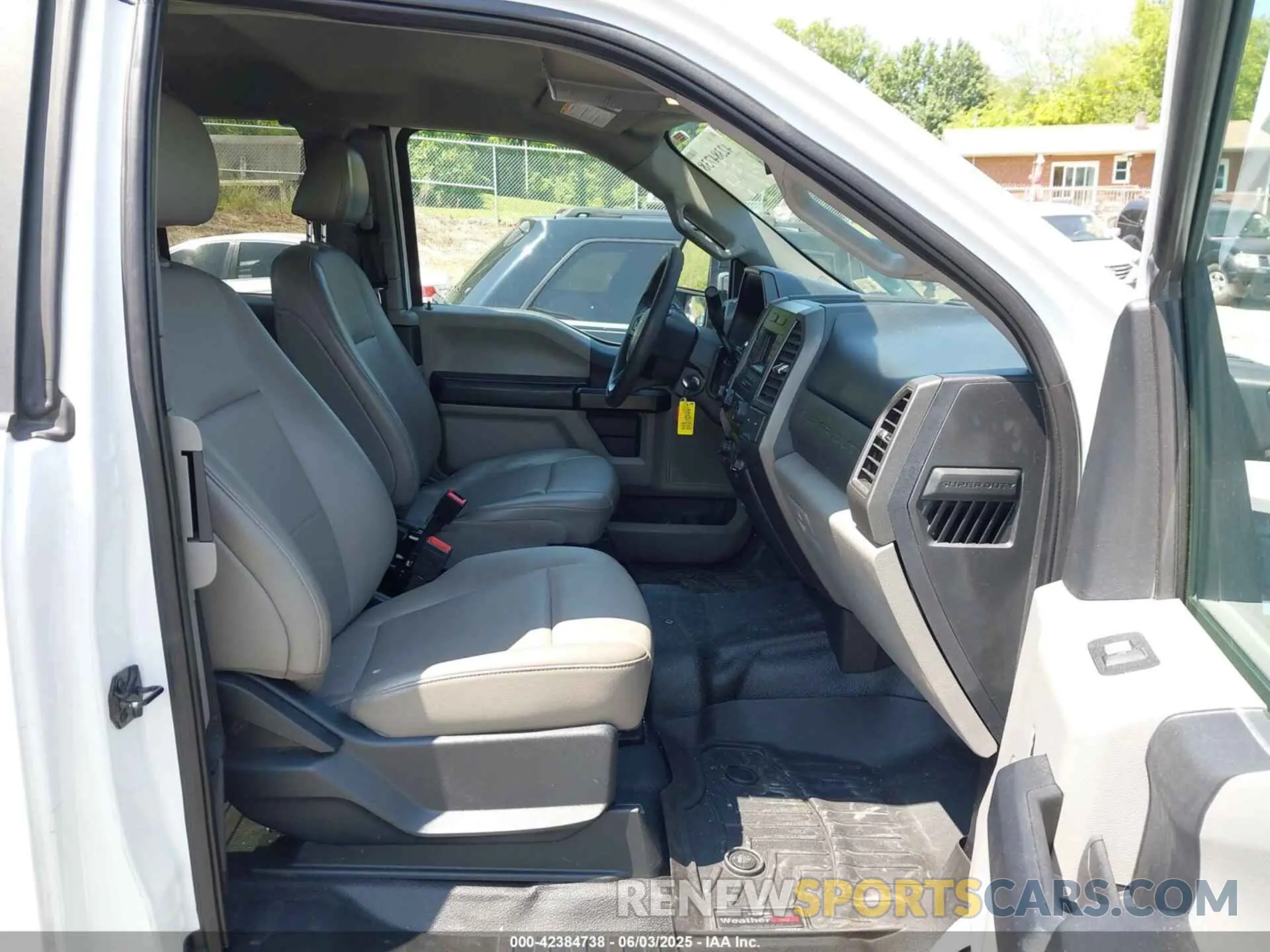 5 Photograph of a damaged car 1FT7X2BT0LEE50462 FORD F-250 2020