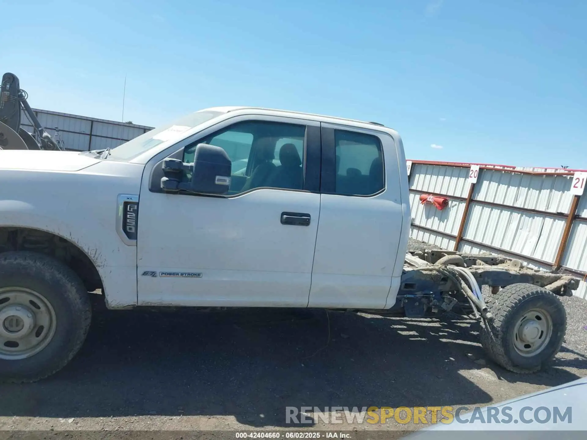 14 Photograph of a damaged car 1FT7X2BT2LEC53597 FORD F-250 2020