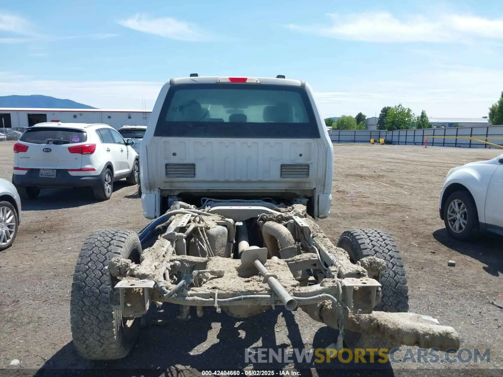 16 Photograph of a damaged car 1FT7X2BT2LEC53597 FORD F-250 2020
