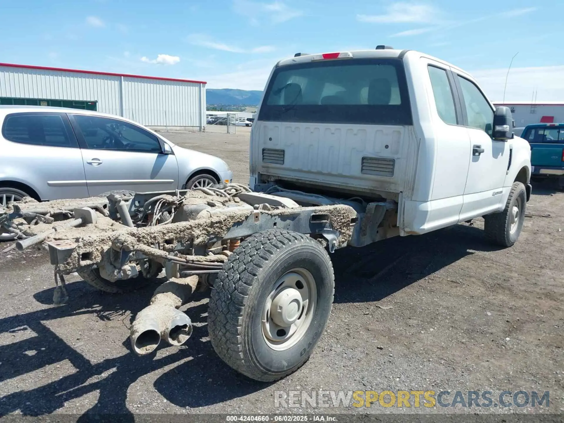 4 Photograph of a damaged car 1FT7X2BT2LEC53597 FORD F-250 2020