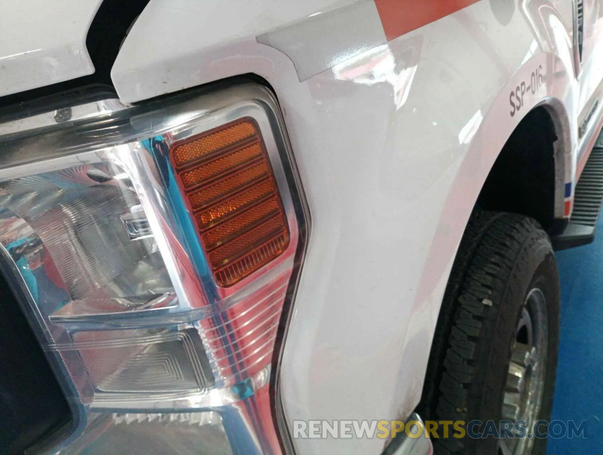 18 Photograph of a damaged car 1FT7X2BT4LEE50481 FORD F-250 2020