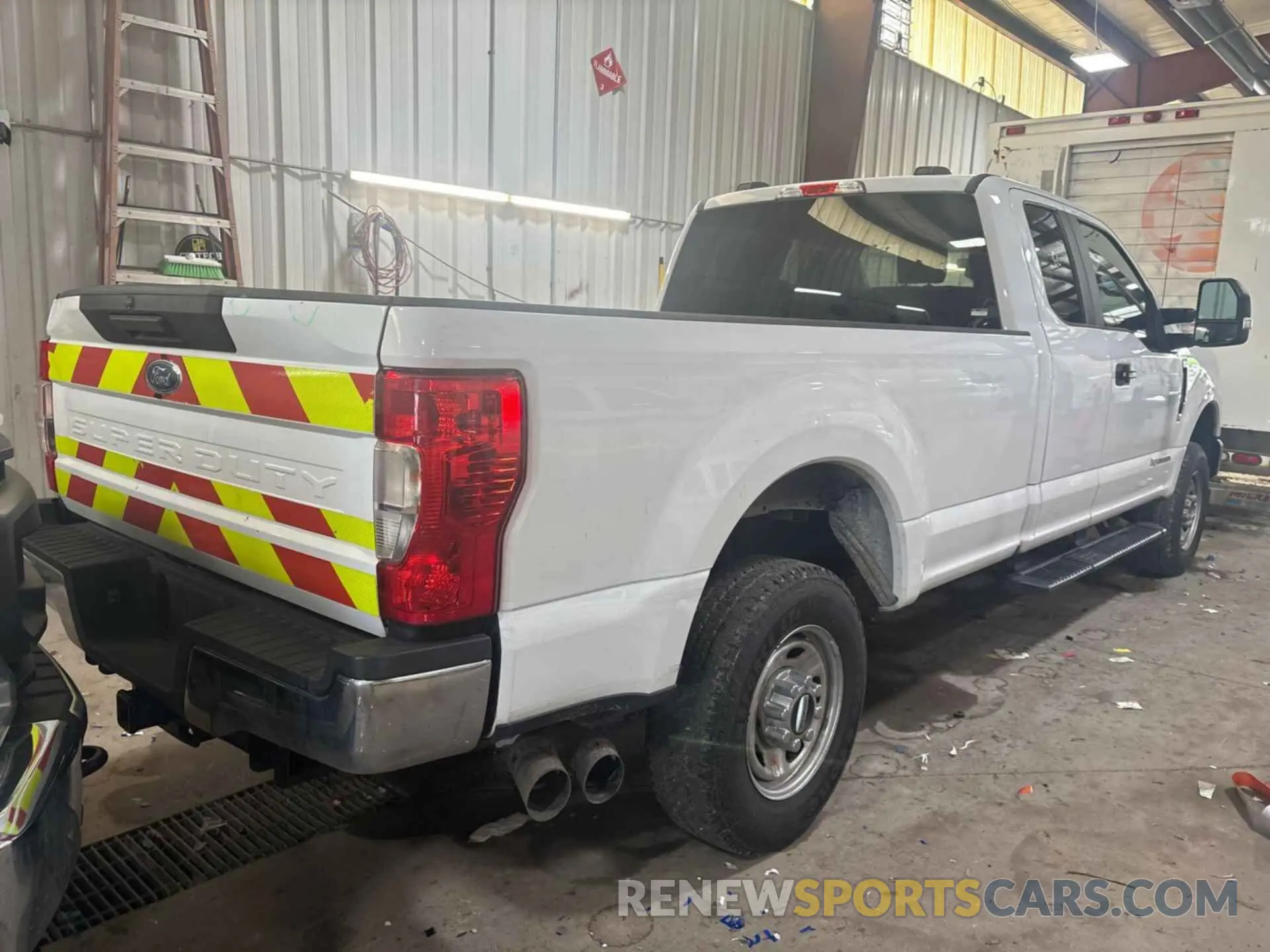 27 Photograph of a damaged car 1FT7X2BT4LEE50481 FORD F-250 2020