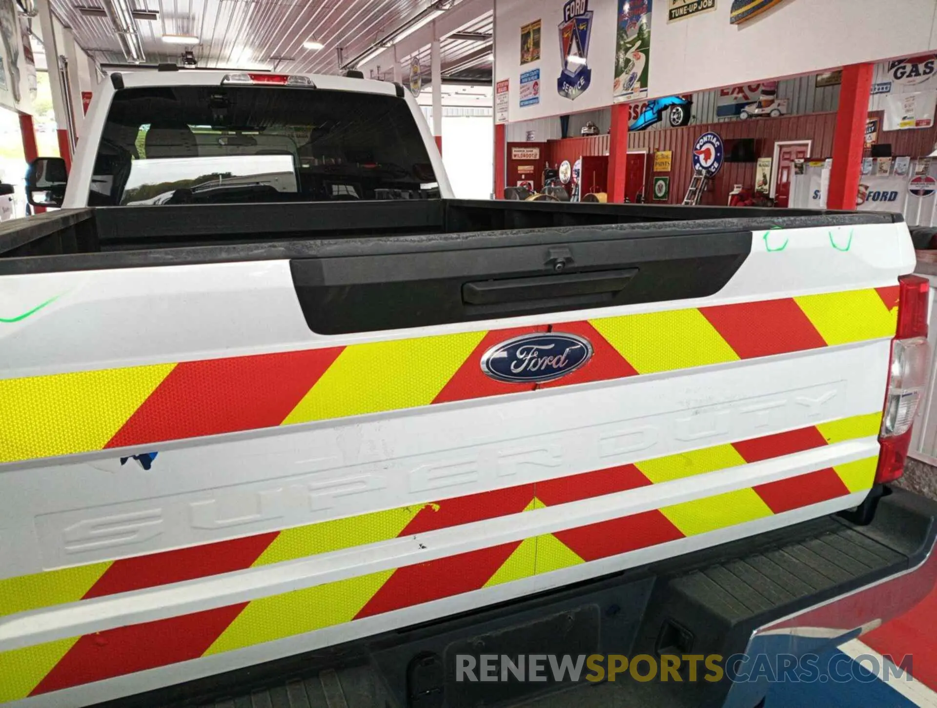 6 Photograph of a damaged car 1FT7X2BT4LEE50481 FORD F-250 2020