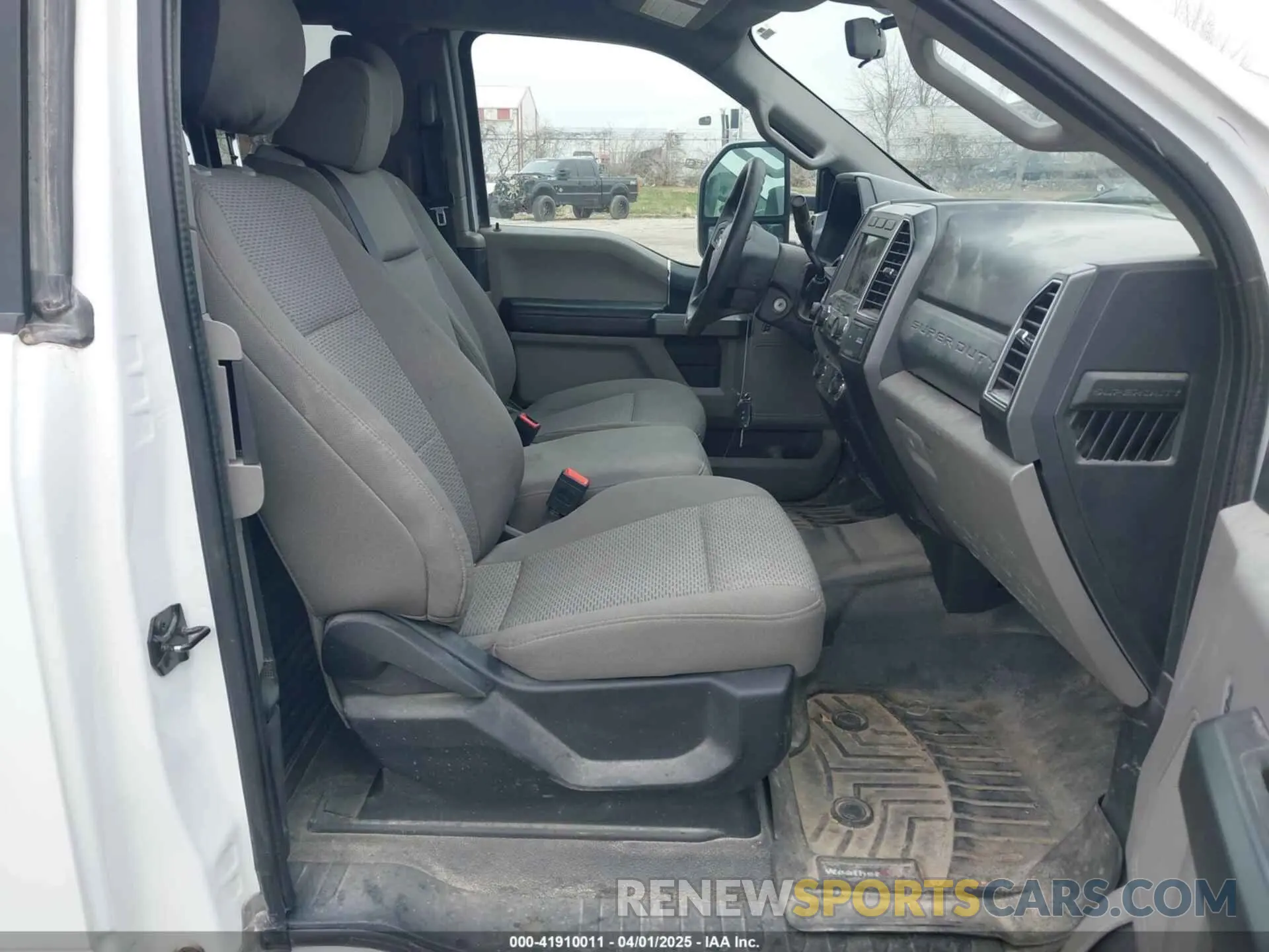5 Photograph of a damaged car 1FT7X2BT6LED67442 FORD F-250 2020