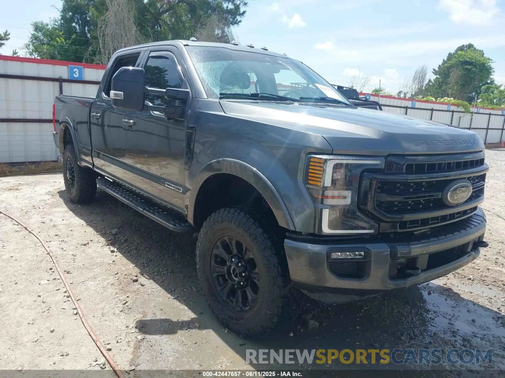1 Photograph of a damaged car 1FT8W2BT0LEE56964 FORD F-250 2020