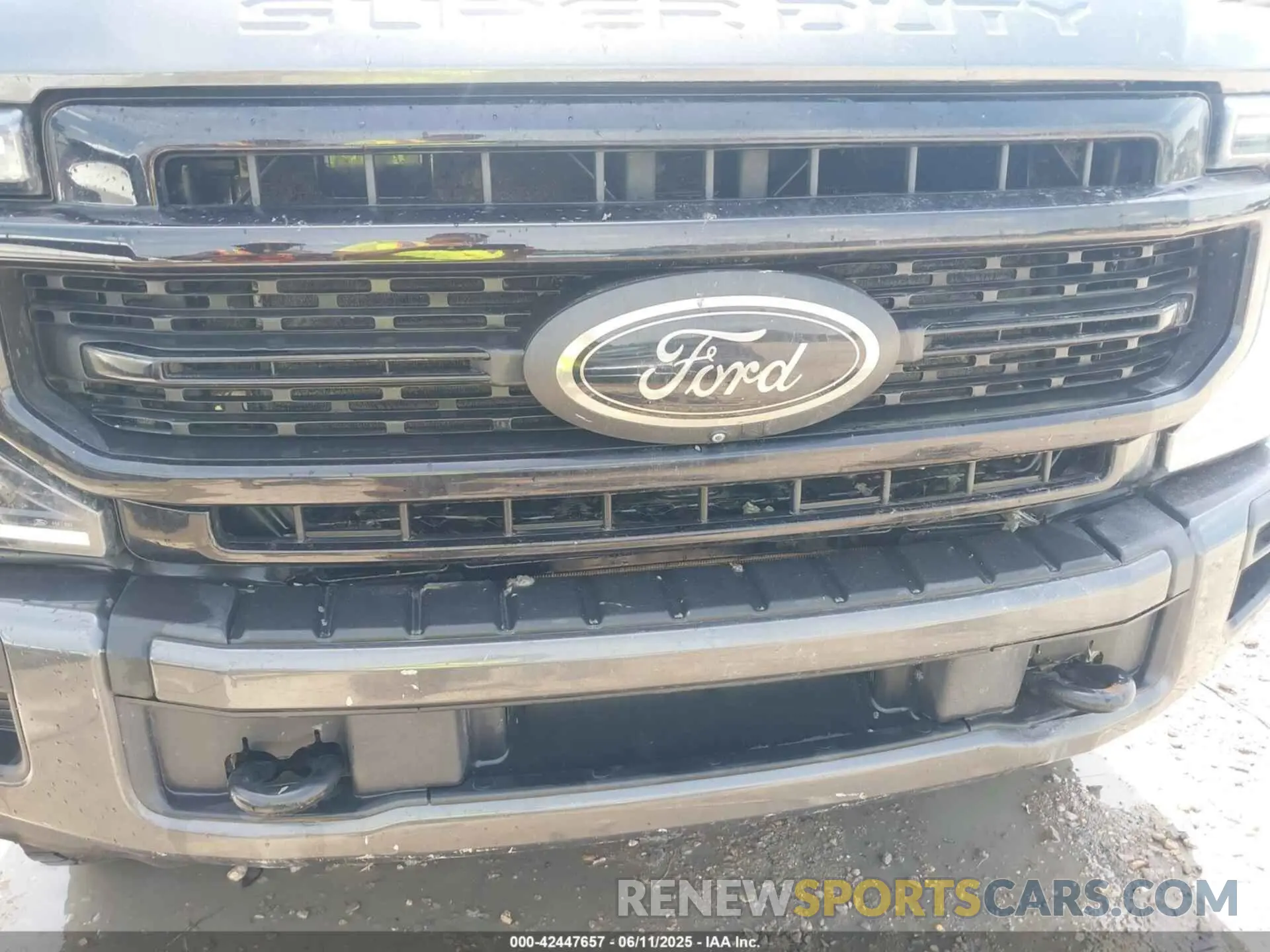 10 Photograph of a damaged car 1FT8W2BT0LEE56964 FORD F-250 2020