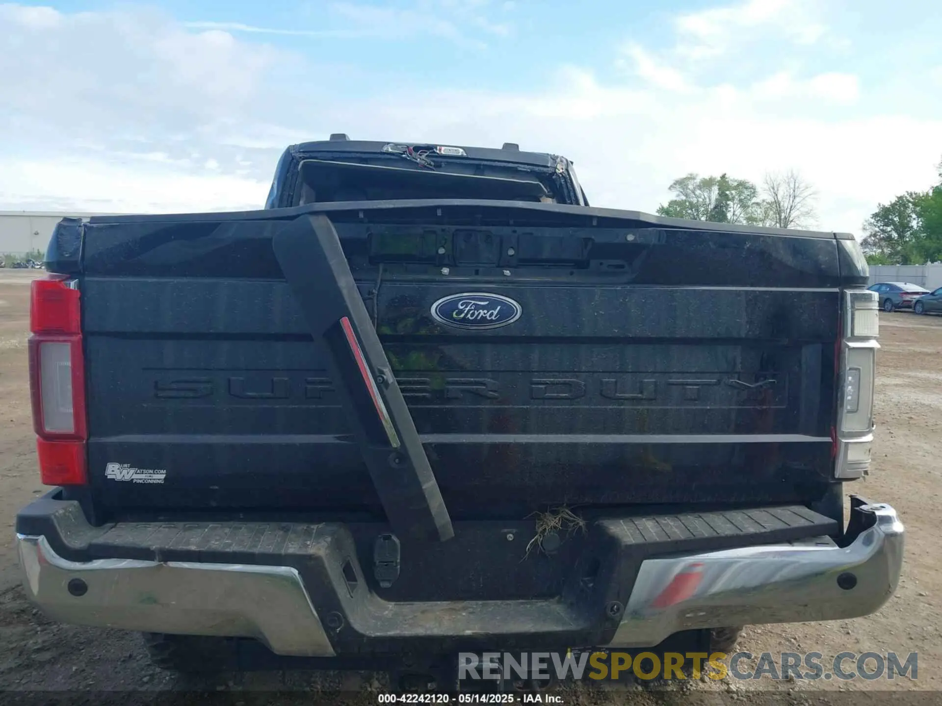 14 Photograph of a damaged car 1FT8W2BT0LEE94159 FORD F-250 2020