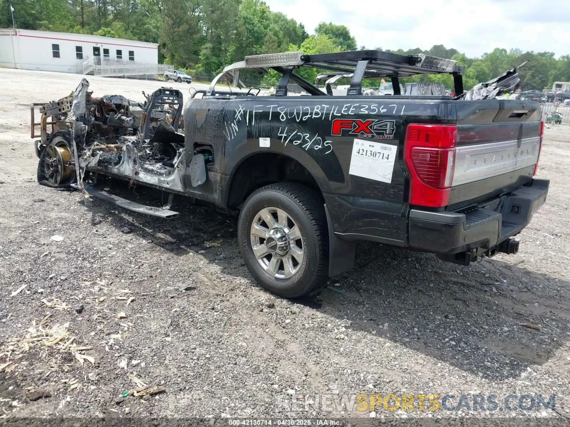 3 Photograph of a damaged car 1FT8W2BT1LEE35671 FORD F-250 2020