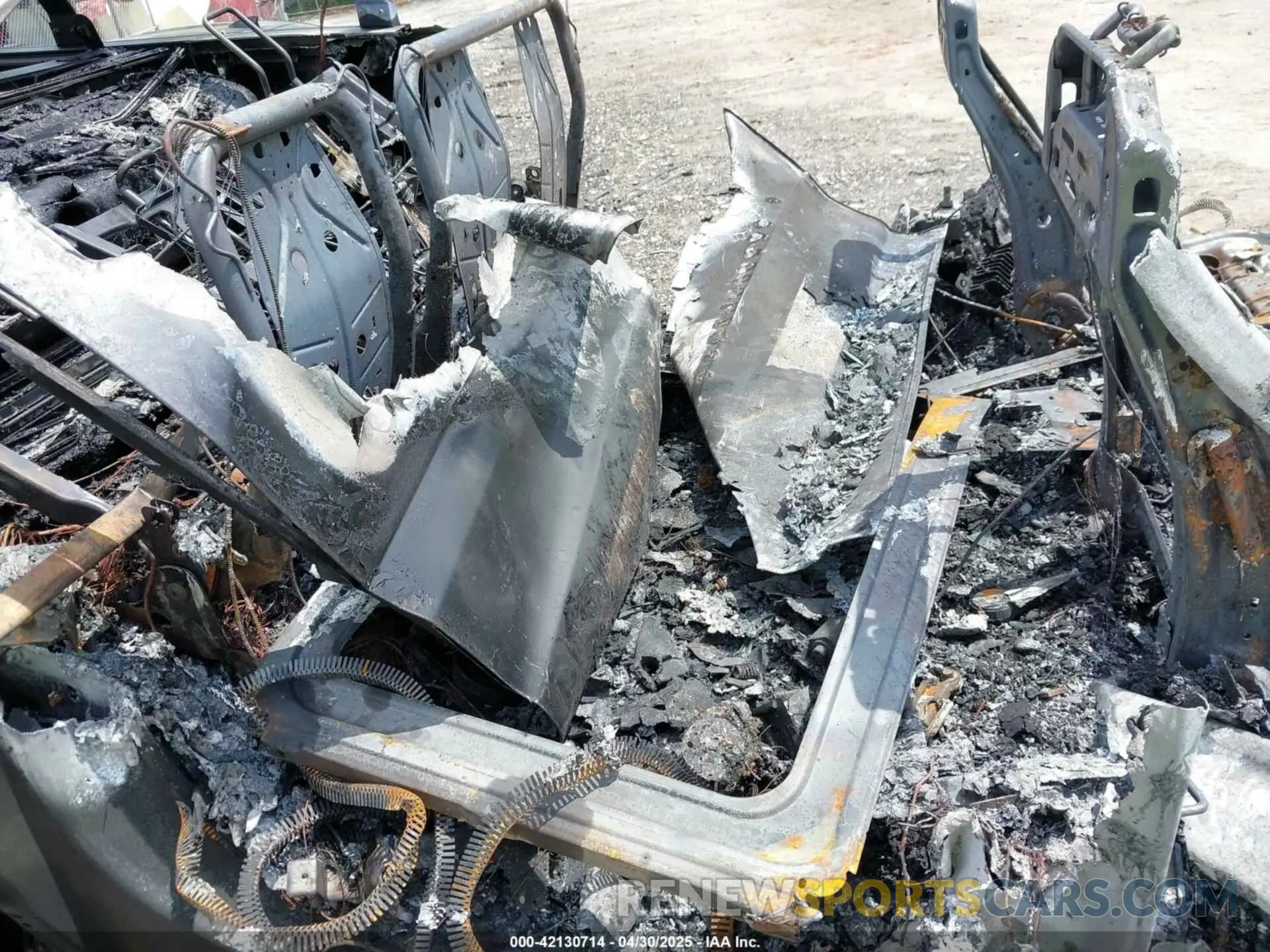 8 Photograph of a damaged car 1FT8W2BT1LEE35671 FORD F-250 2020