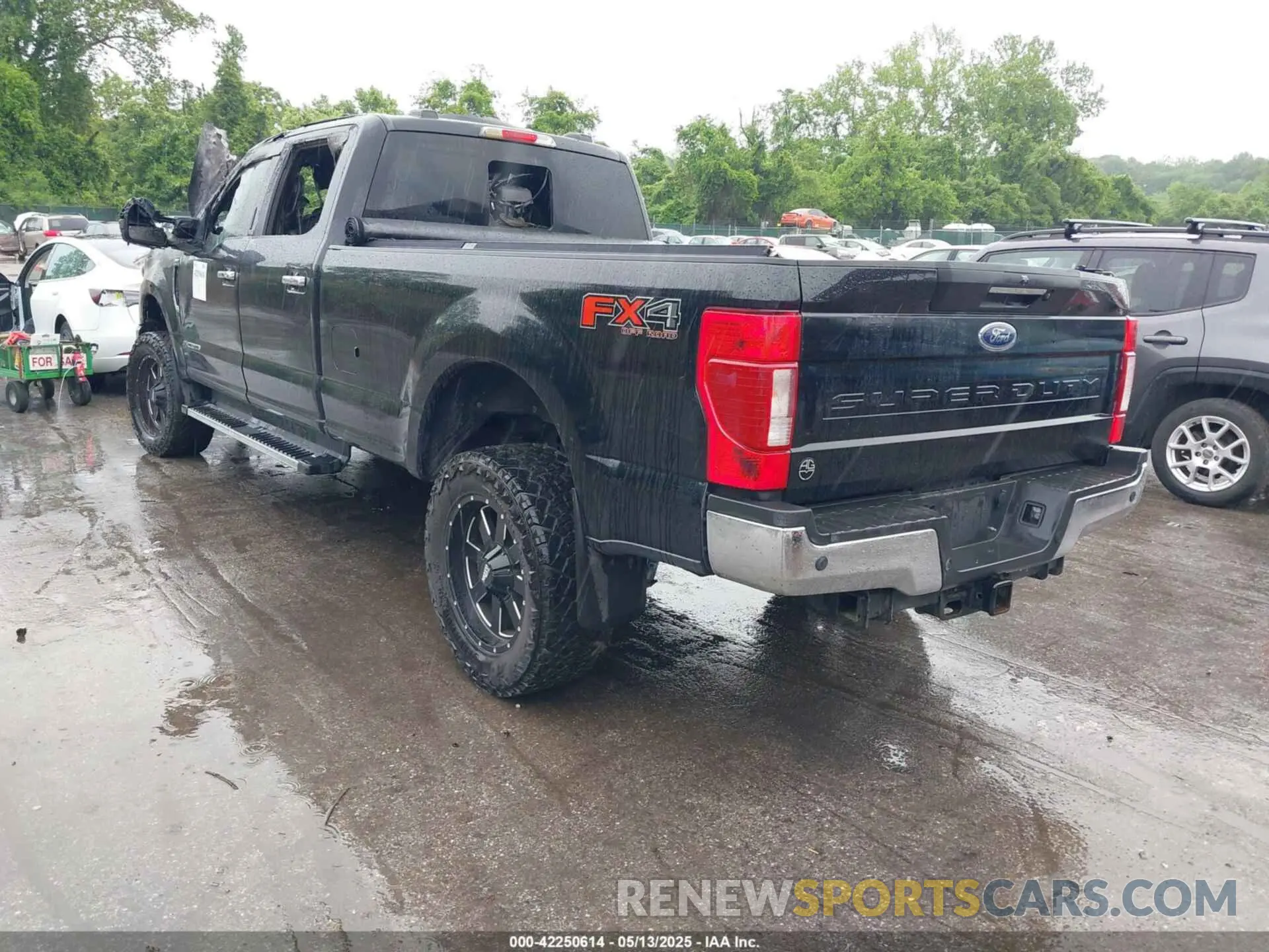 4 Photograph of a damaged car 1FT8W2BT2LED56333 FORD F-250 2020