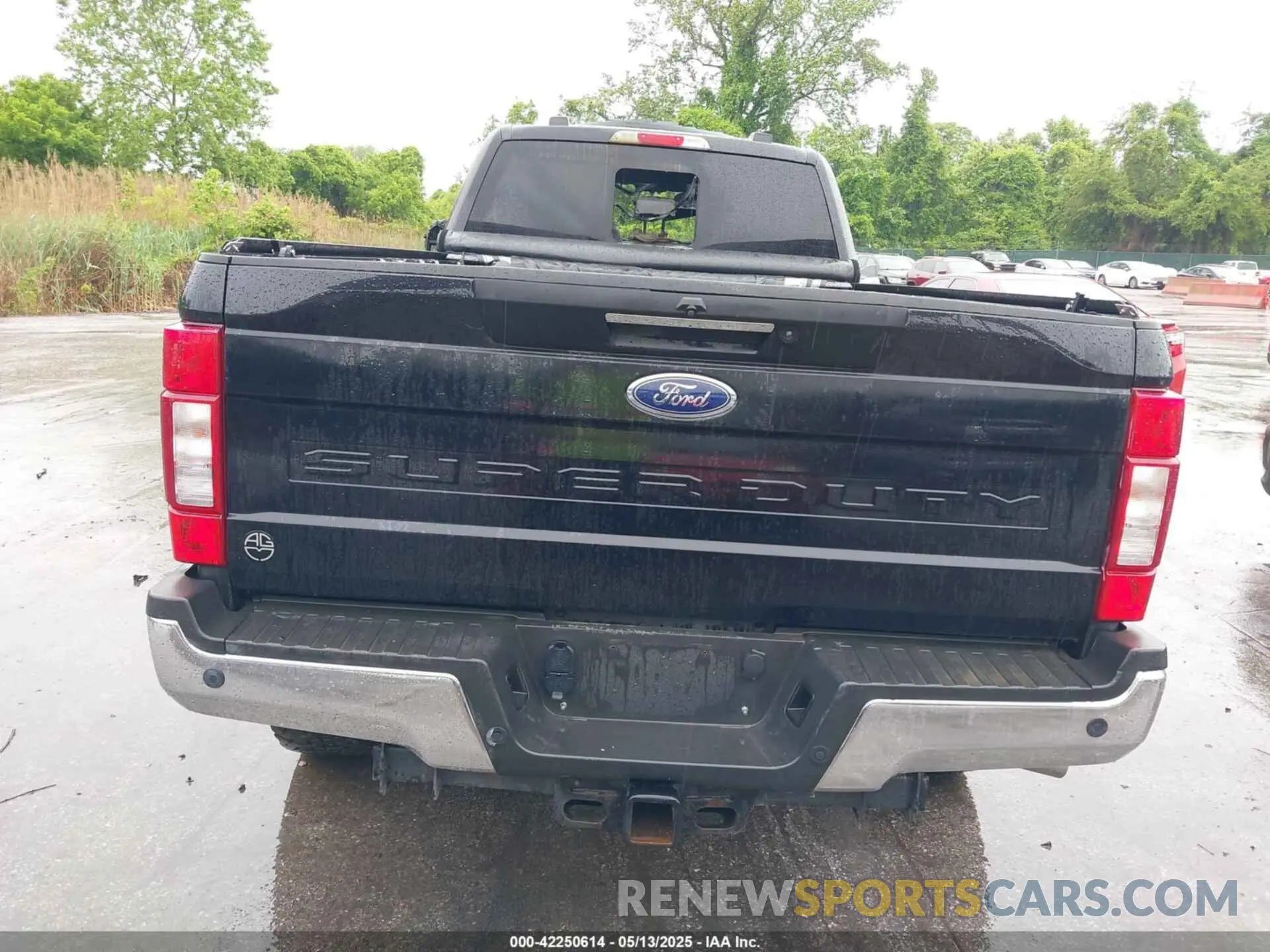 8 Photograph of a damaged car 1FT8W2BT2LED56333 FORD F-250 2020