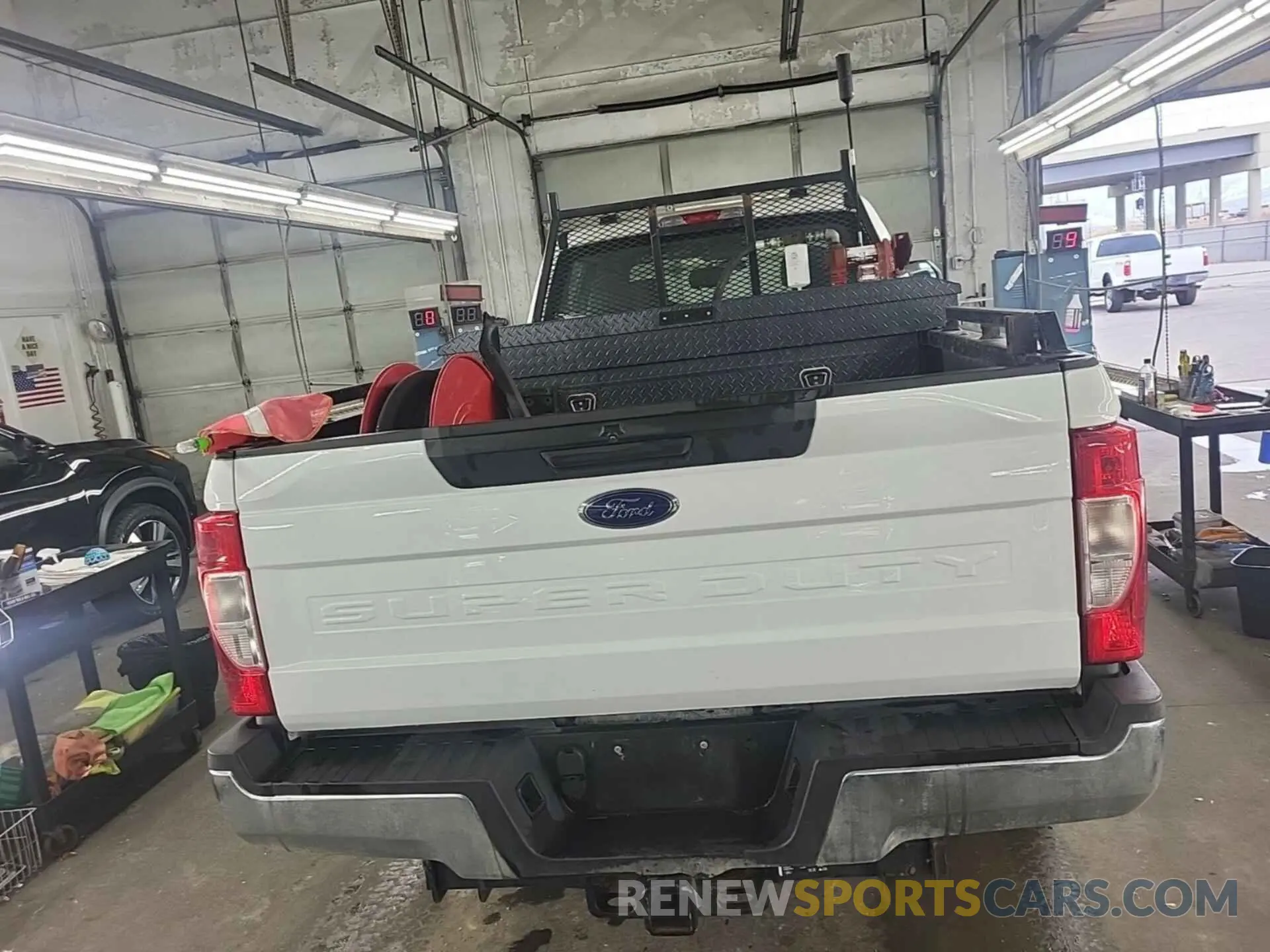 18 Photograph of a damaged car 1FT8W2BT3LED69107 FORD F-250 2020