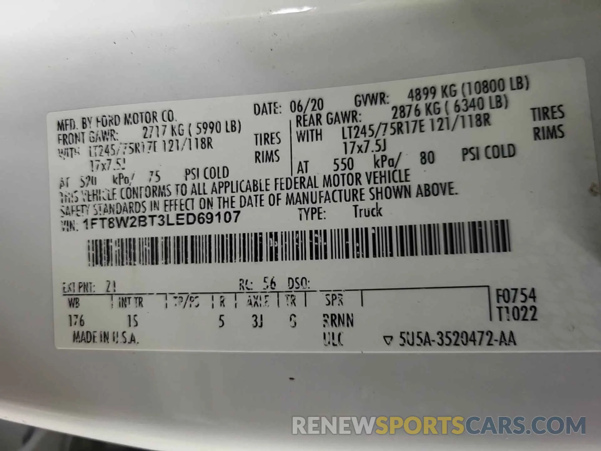 19 Photograph of a damaged car 1FT8W2BT3LED69107 FORD F-250 2020