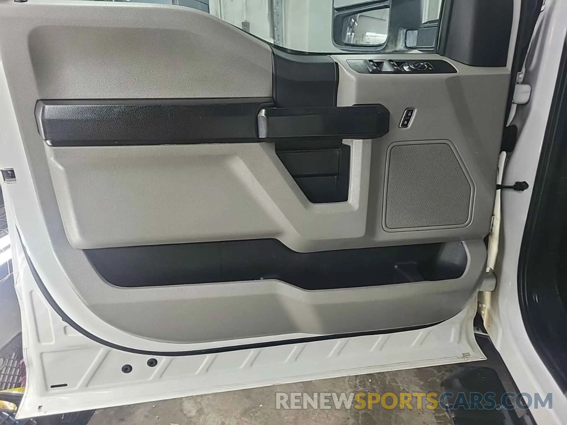 3 Photograph of a damaged car 1FT8W2BT3LED69107 FORD F-250 2020