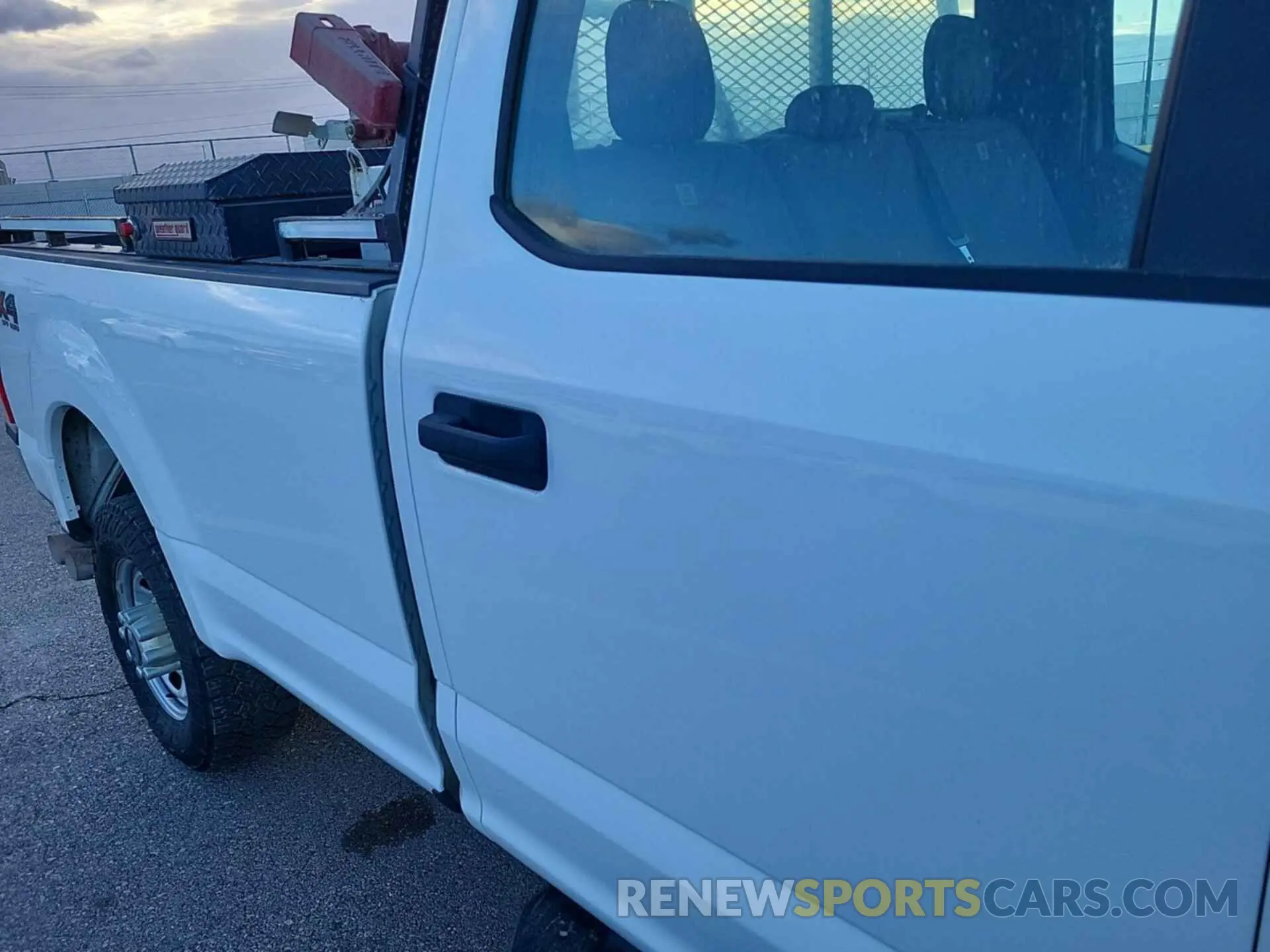 8 Photograph of a damaged car 1FT8W2BT3LED69107 FORD F-250 2020