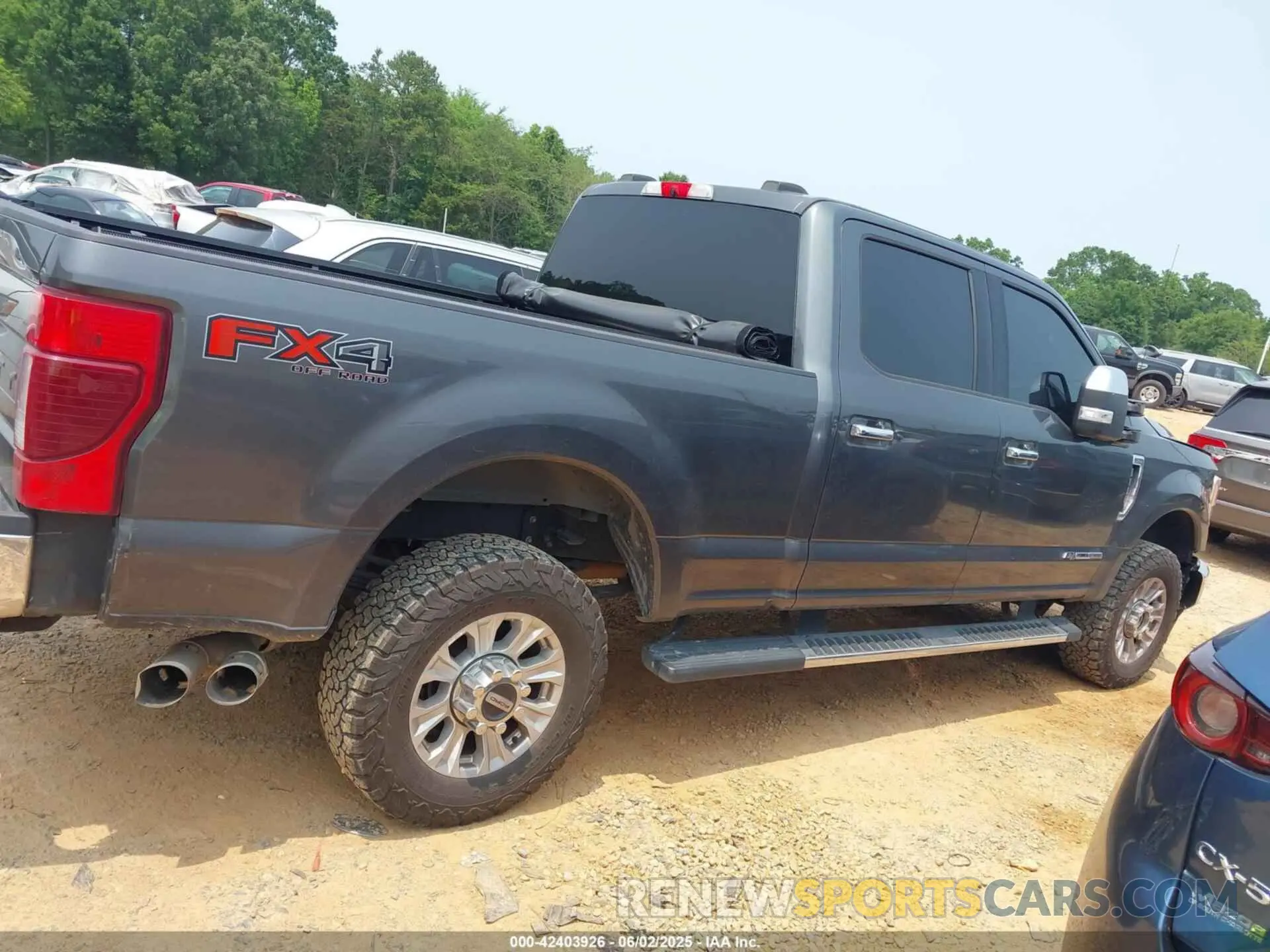13 Photograph of a damaged car 1FT8W2BTXLEC59140 FORD F-250 2020