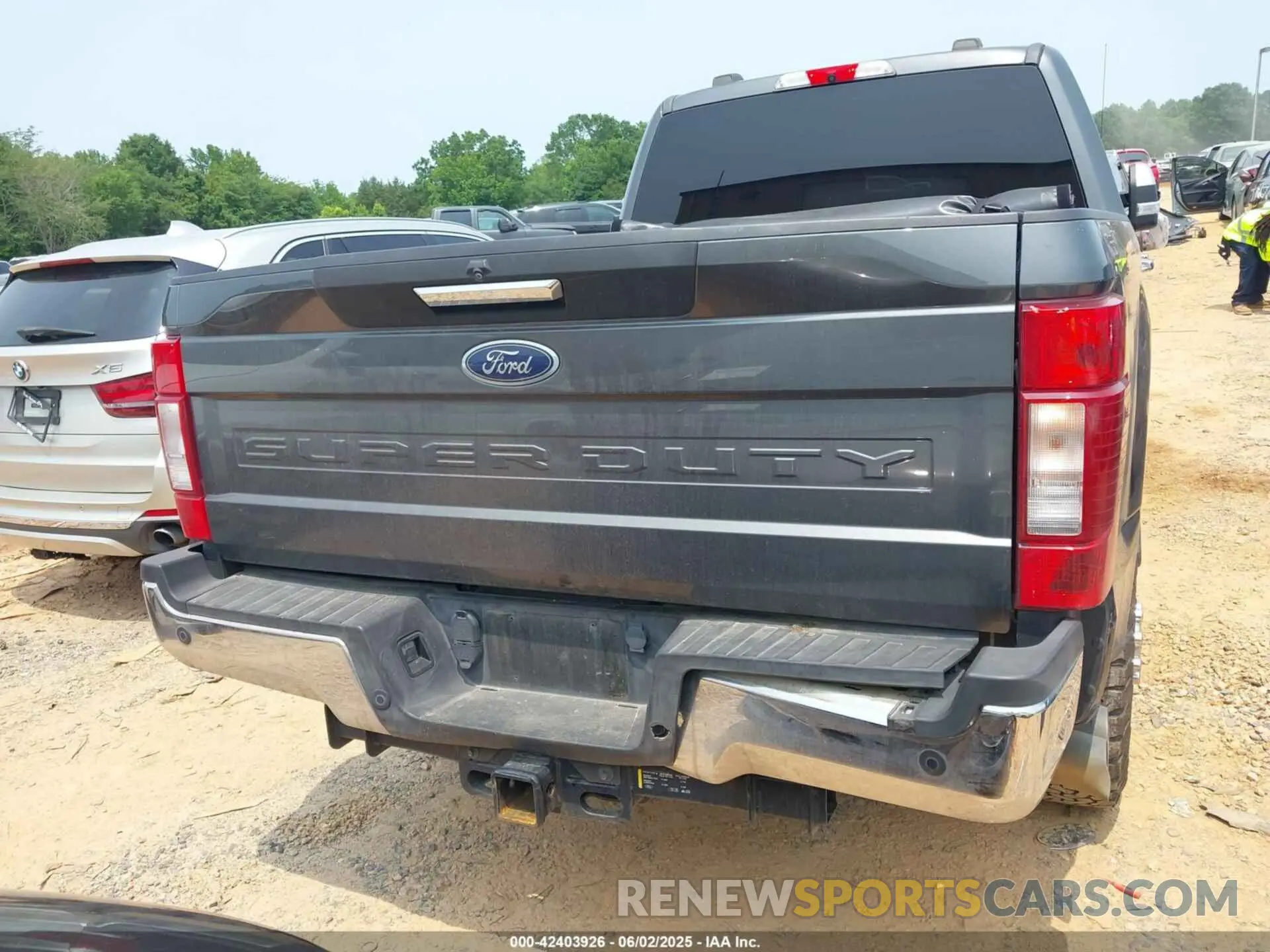 15 Photograph of a damaged car 1FT8W2BTXLEC59140 FORD F-250 2020