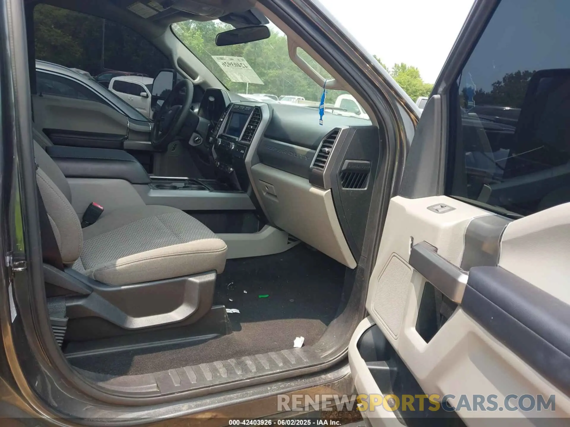 5 Photograph of a damaged car 1FT8W2BTXLEC59140 FORD F-250 2020