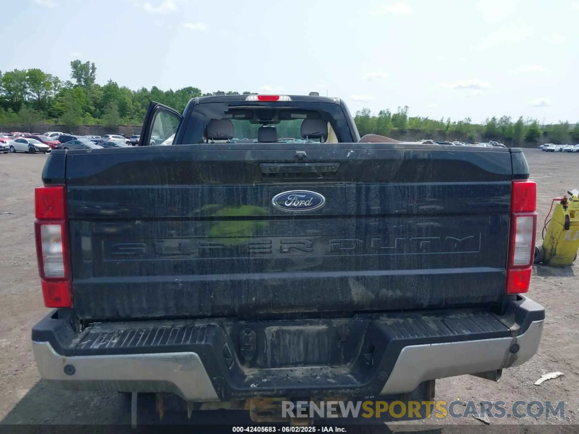 16 Photograph of a damaged car 1FTBF2B6XLEC36246 FORD F-250 2020