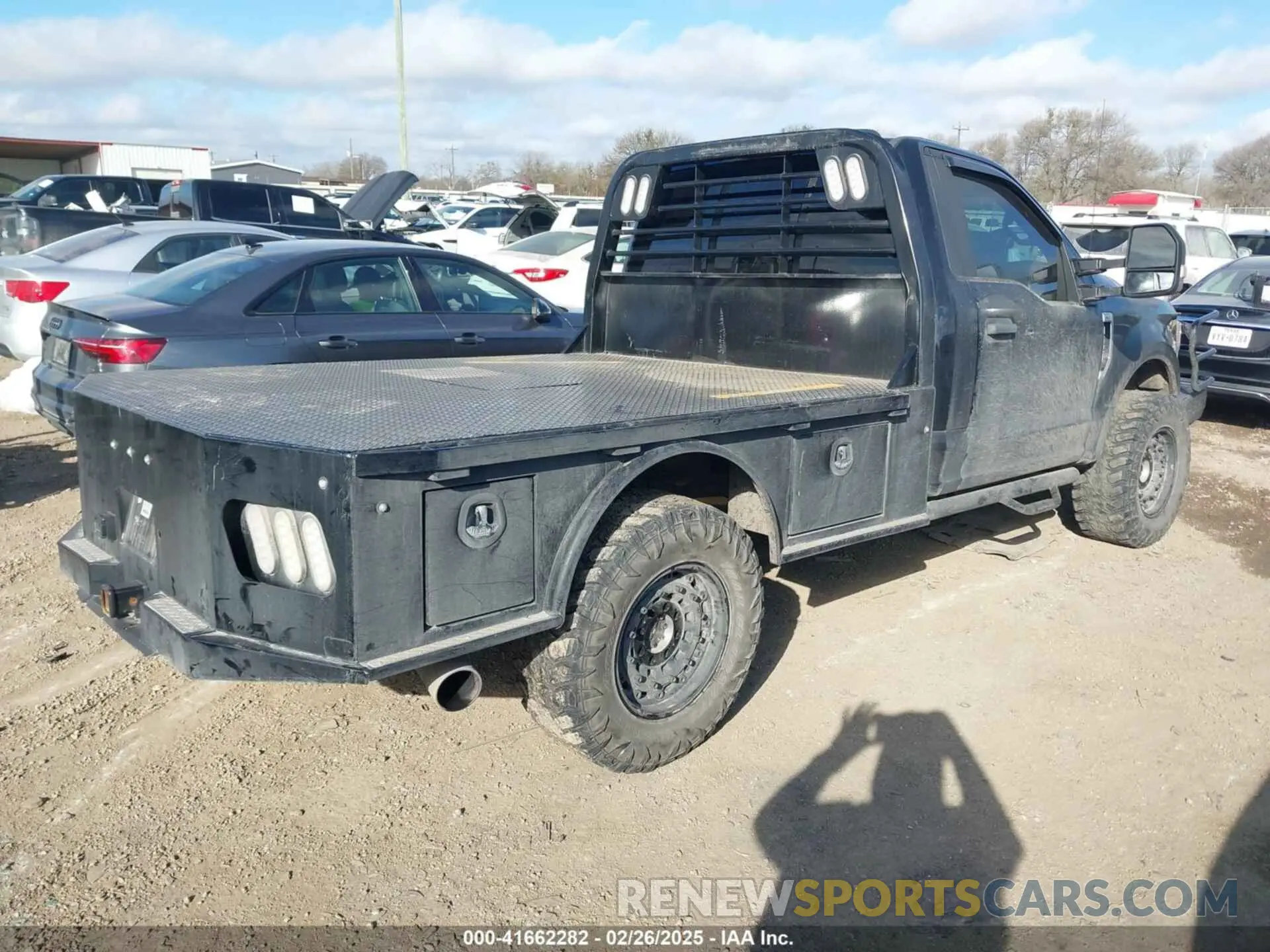 4 Photograph of a damaged car 1FTBF2BN2LEE49800 FORD F-250 2020