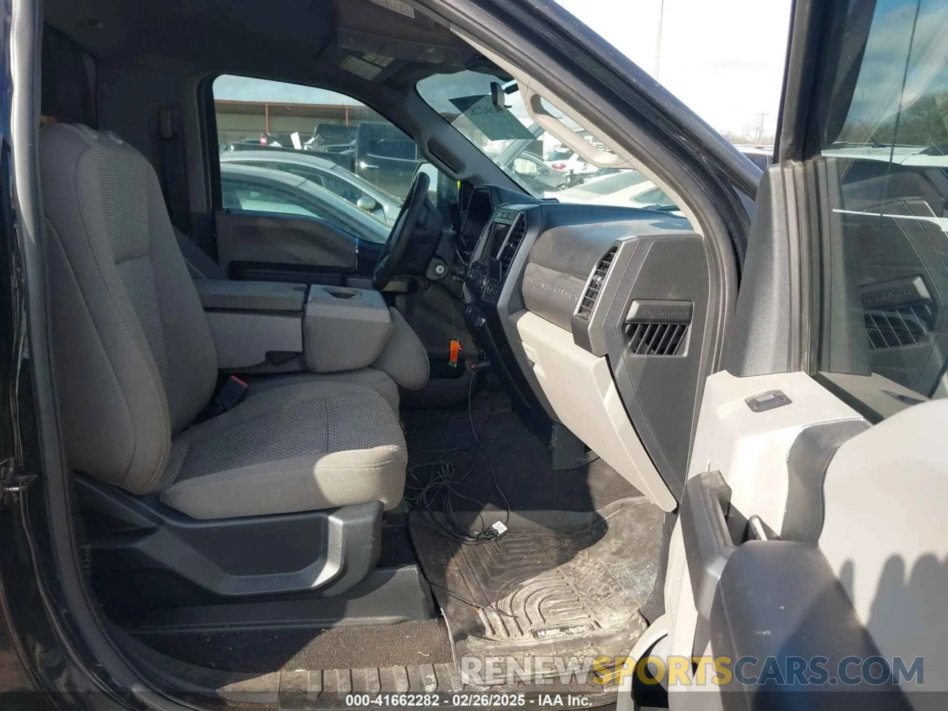 5 Photograph of a damaged car 1FTBF2BN2LEE49800 FORD F-250 2020