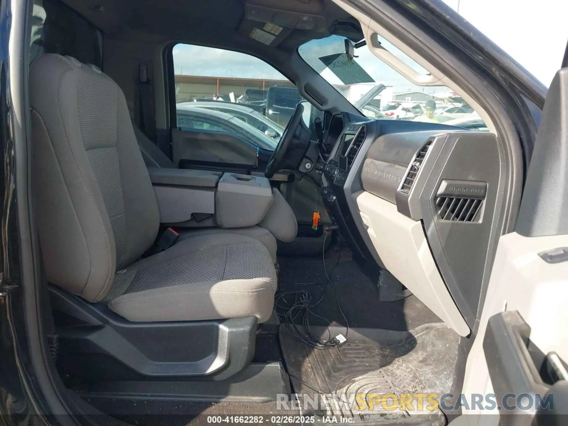 8 Photograph of a damaged car 1FTBF2BN2LEE49800 FORD F-250 2020