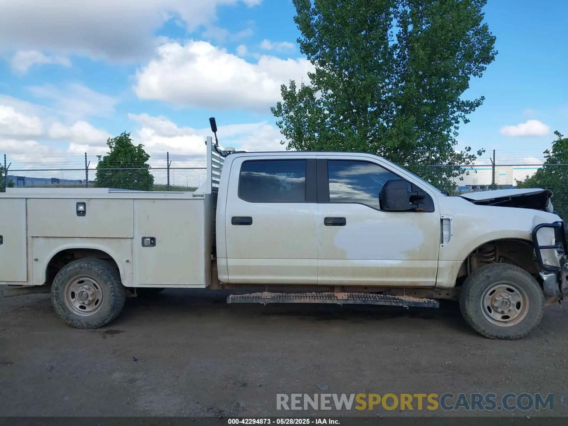 13 Photograph of a damaged car 1FT7W2B62MED60339 FORD F-250 2021