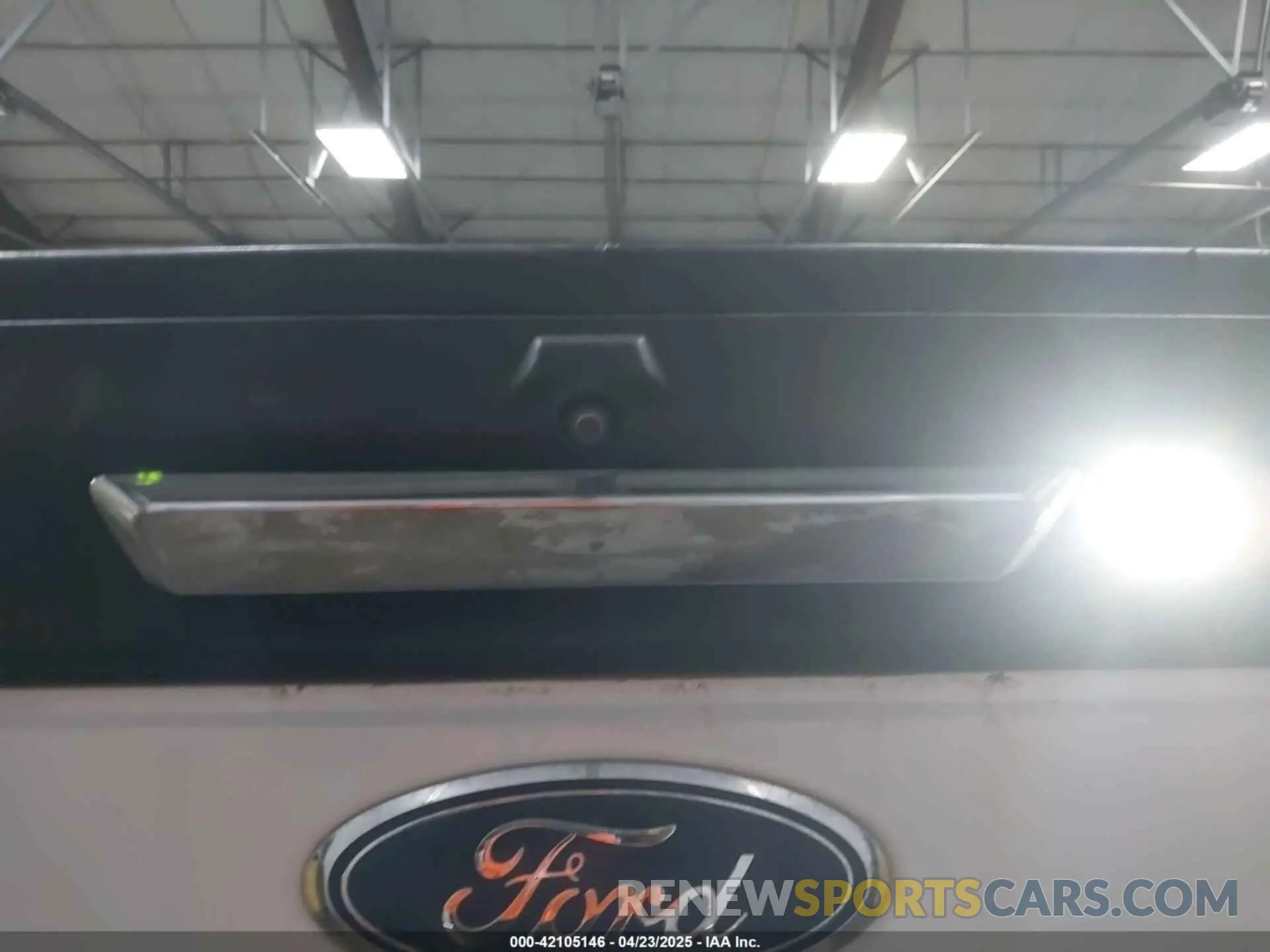 19 Photograph of a damaged car 1FT7W2B63MED44005 FORD F-250 2021