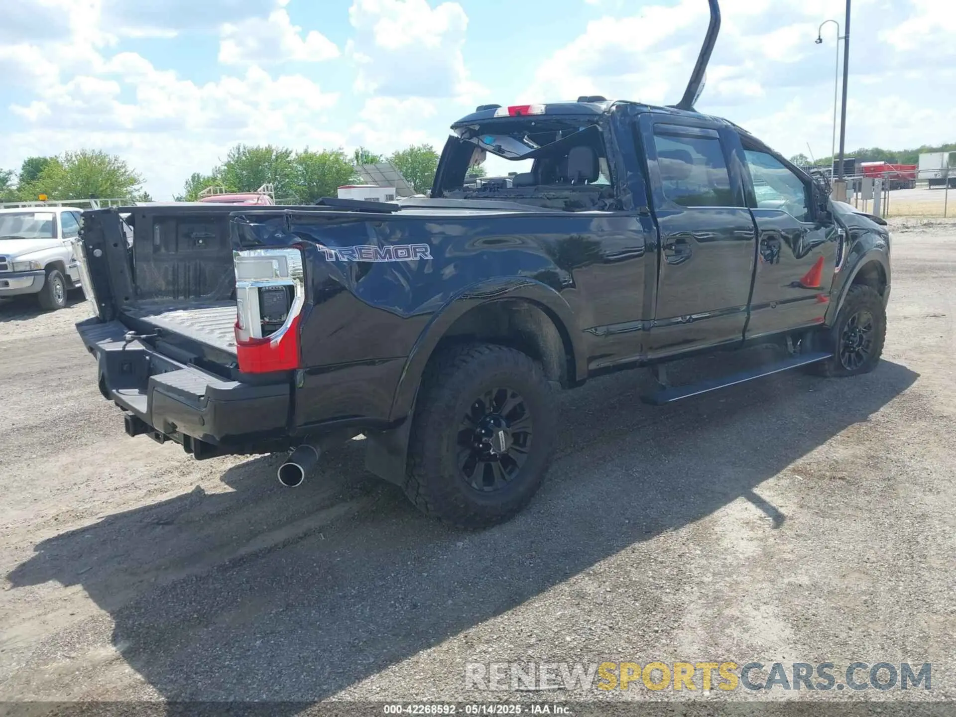 4 Photograph of a damaged car 1FT7W2BN6MED82402 FORD F-250 2021
