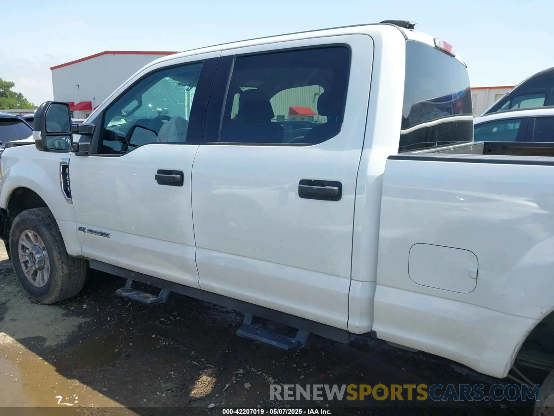 14 Photograph of a damaged car 1FT7W2BT1MED43814 FORD F-250 2021