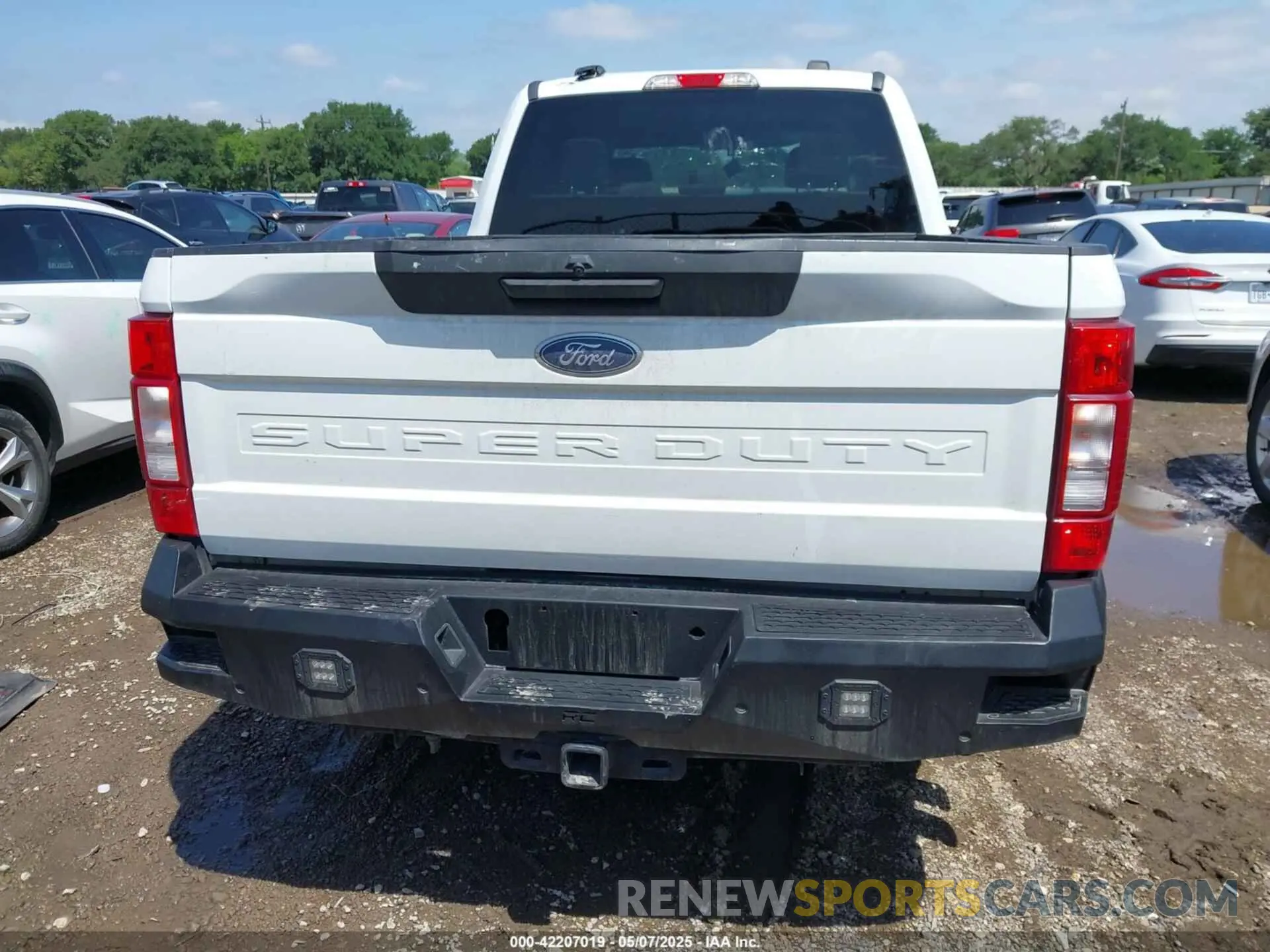 16 Photograph of a damaged car 1FT7W2BT1MED43814 FORD F-250 2021