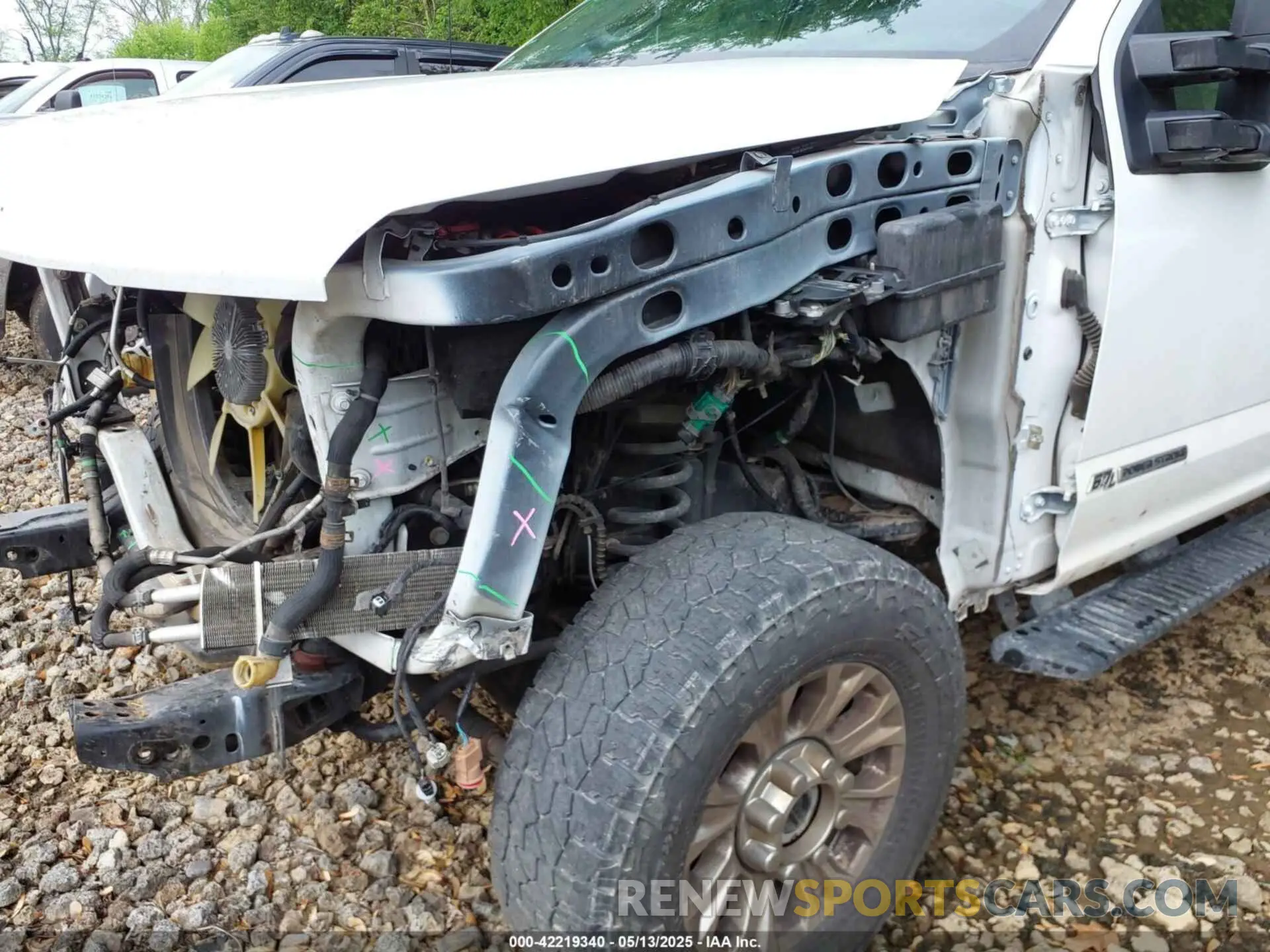 19 Photograph of a damaged car 1FT7W2BT4MED42592 FORD F-250 2021