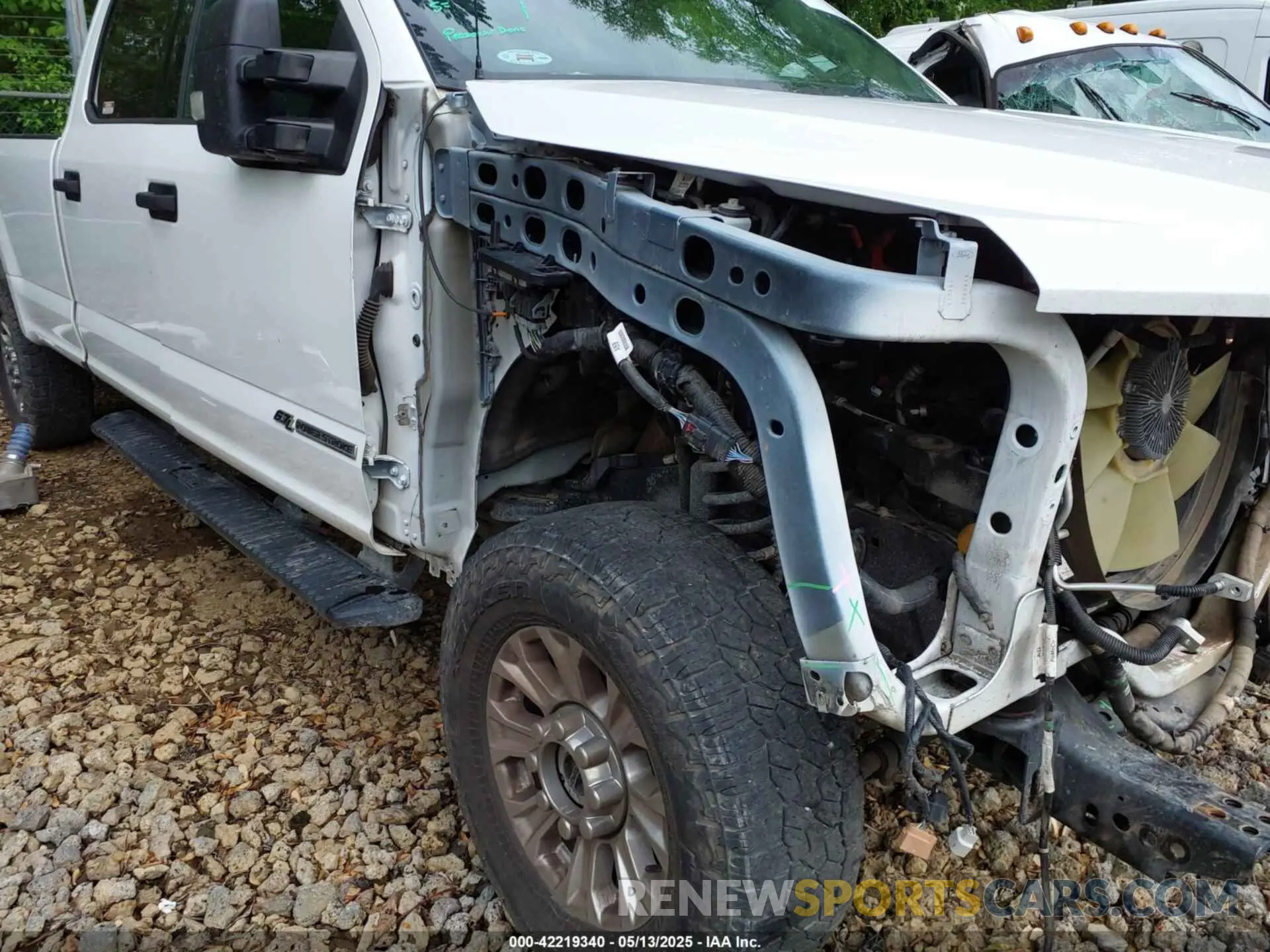 20 Photograph of a damaged car 1FT7W2BT4MED42592 FORD F-250 2021