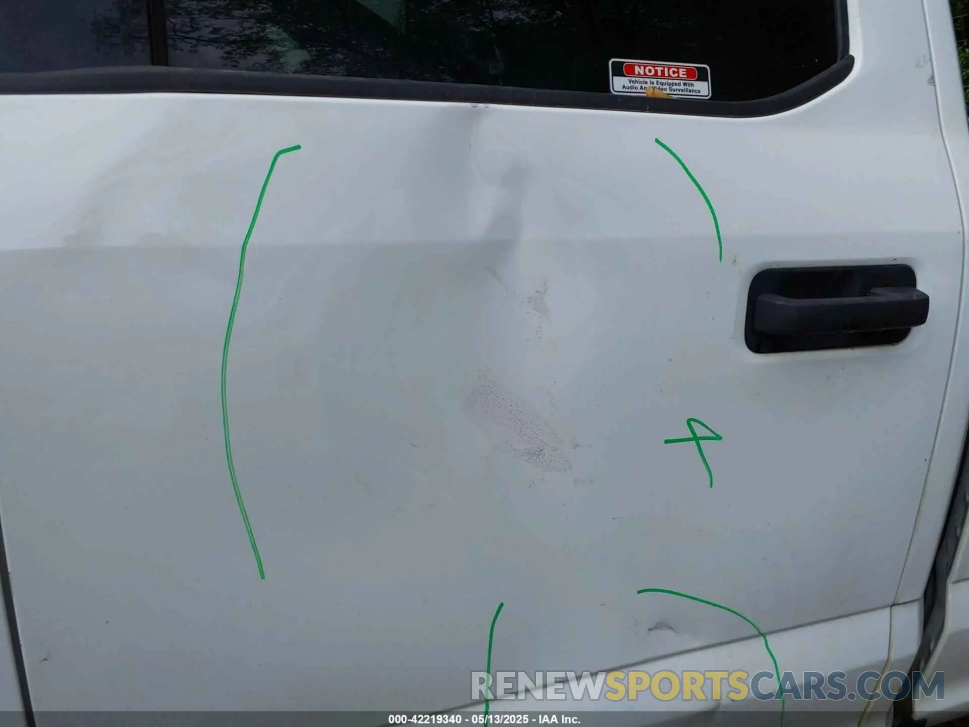 21 Photograph of a damaged car 1FT7W2BT4MED42592 FORD F-250 2021