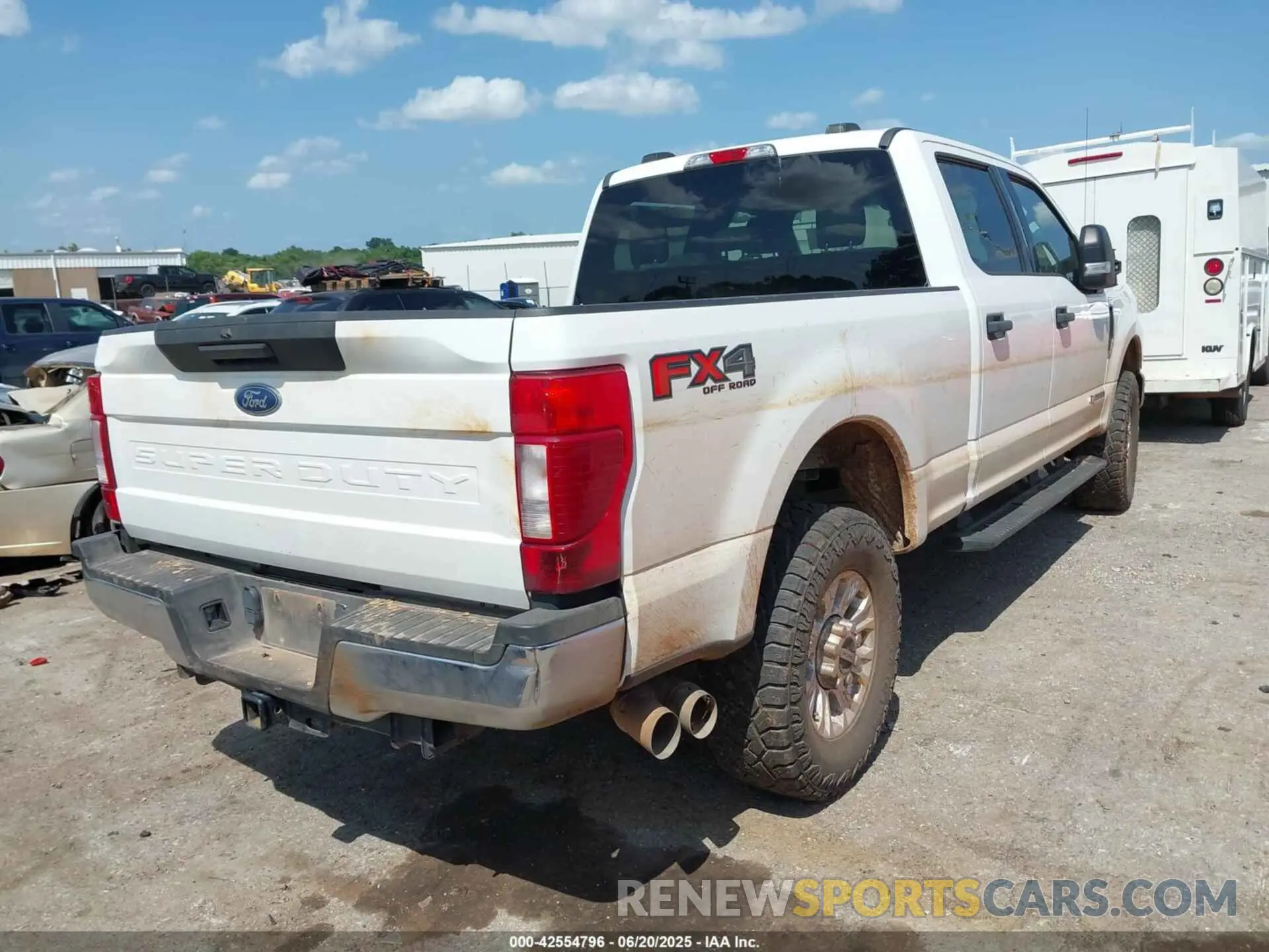 4 Photograph of a damaged car 1FT7W2BT8MED71917 FORD F-250 2021
