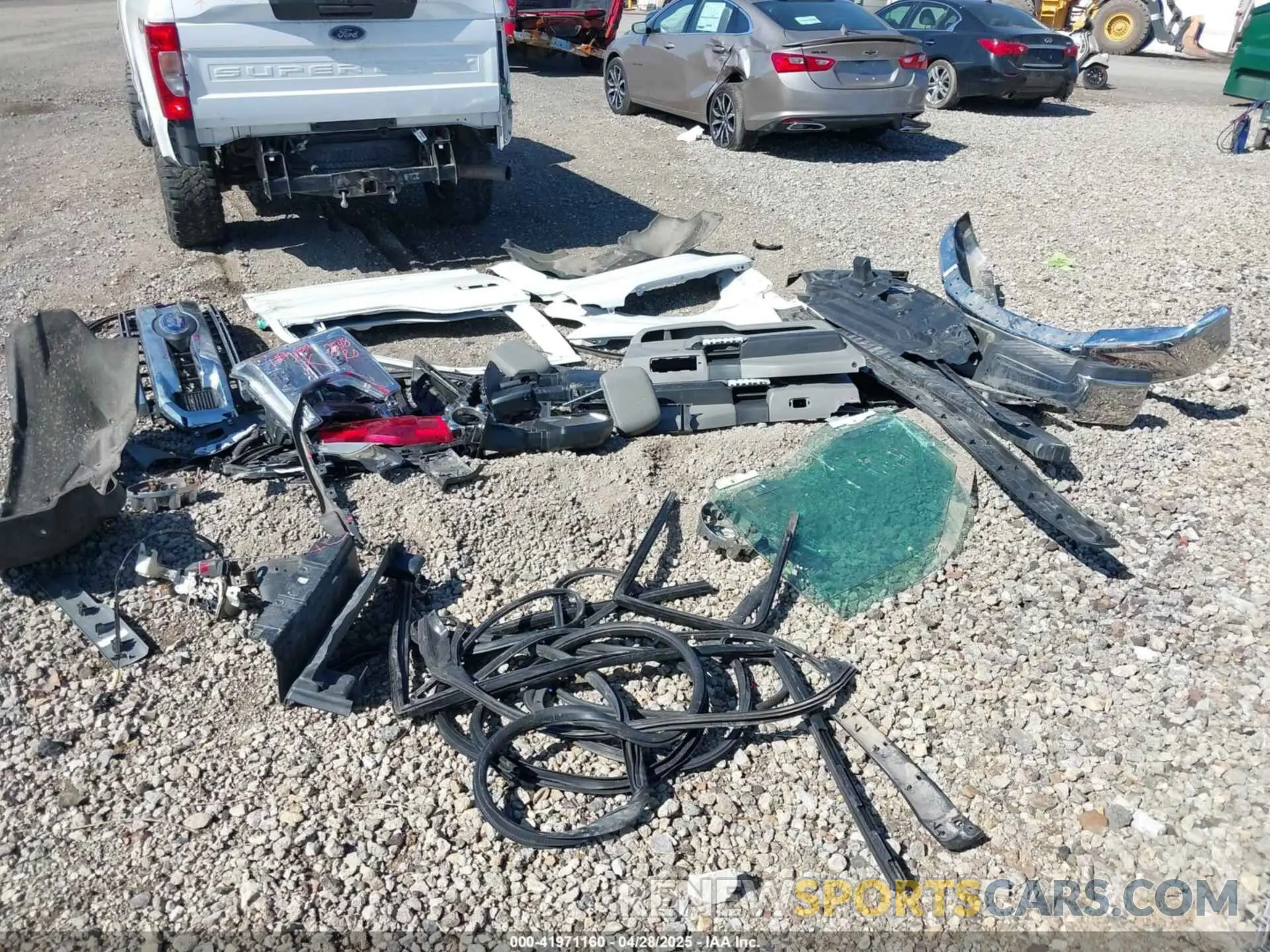 19 Photograph of a damaged car 1FT7X2B69MEE15401 FORD F-250 2021