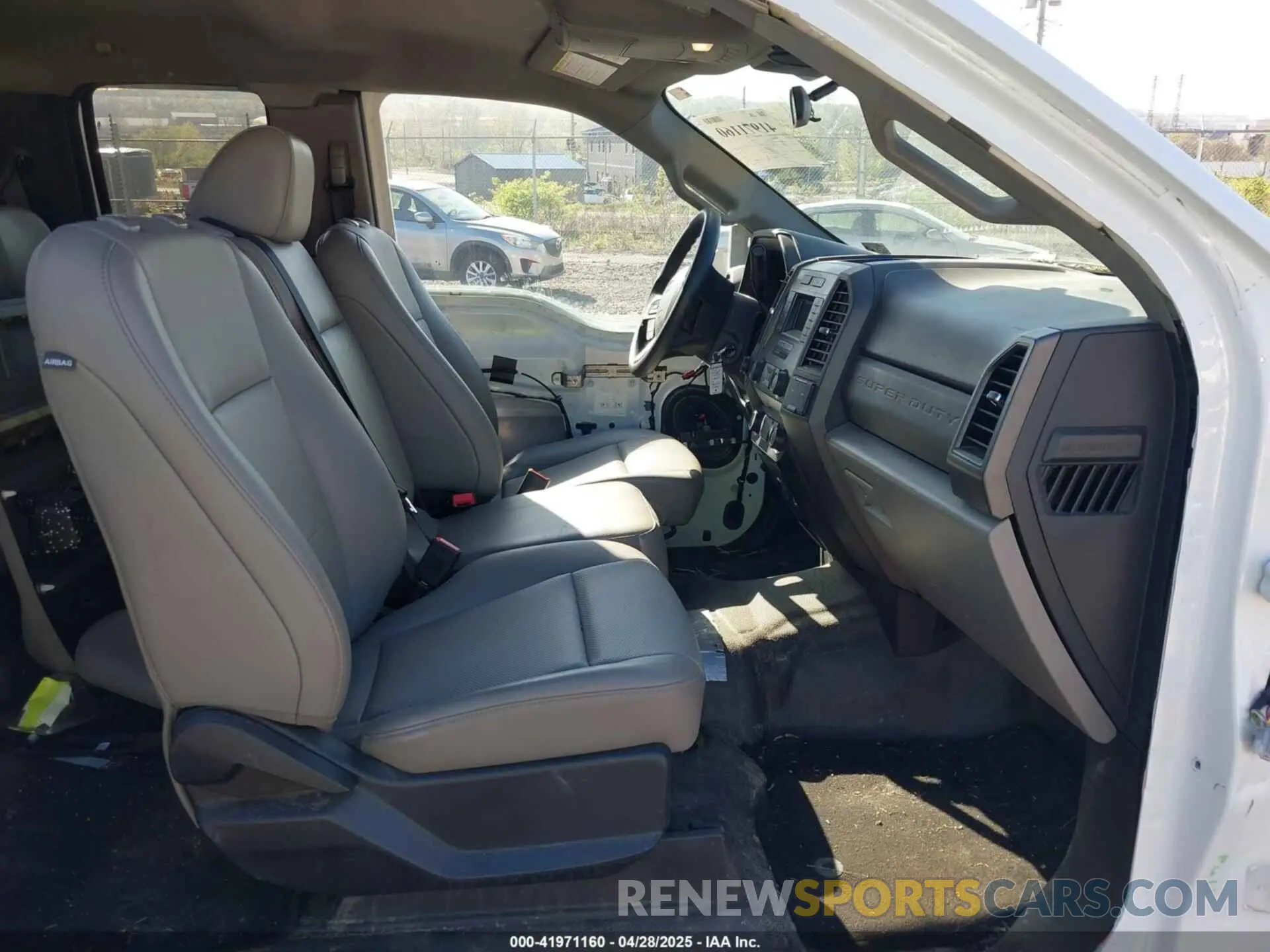 5 Photograph of a damaged car 1FT7X2B69MEE15401 FORD F-250 2021