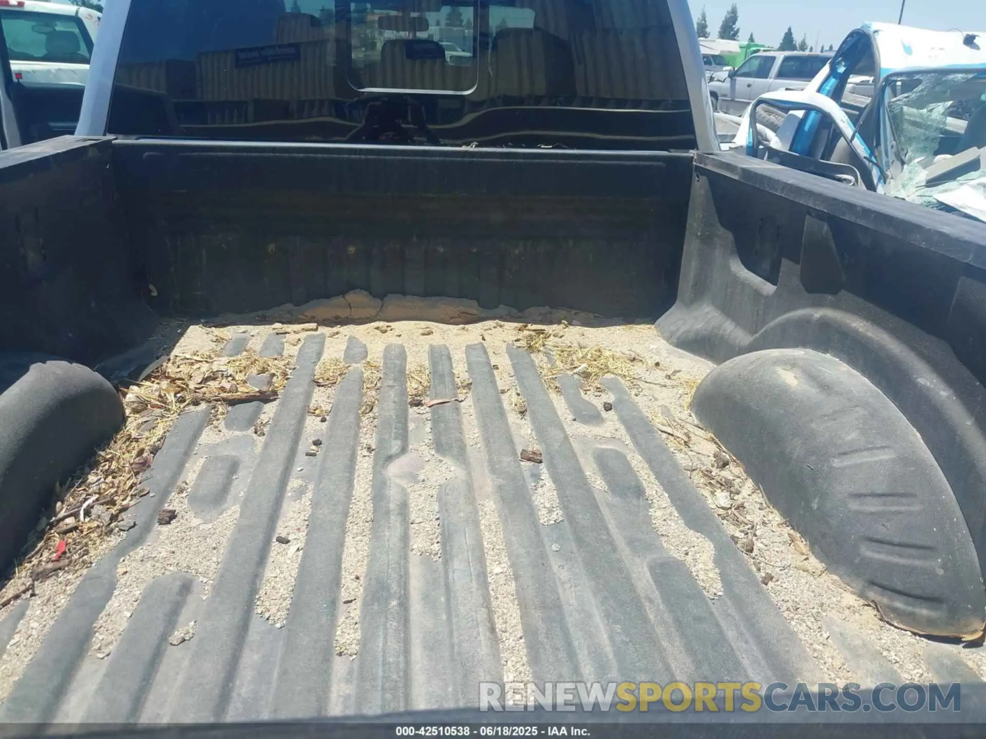 6 Photograph of a damaged car 1FT8W2BT1MEC08112 FORD F-250 2021