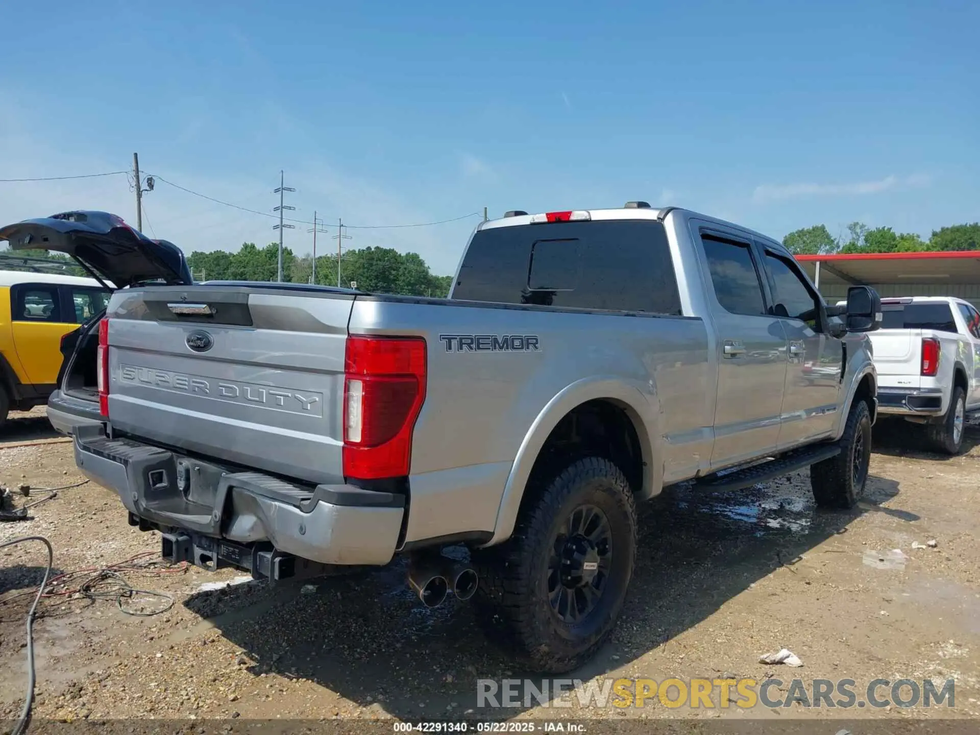 4 Photograph of a damaged car 1FT8W2BT3MED18899 FORD F-250 2021