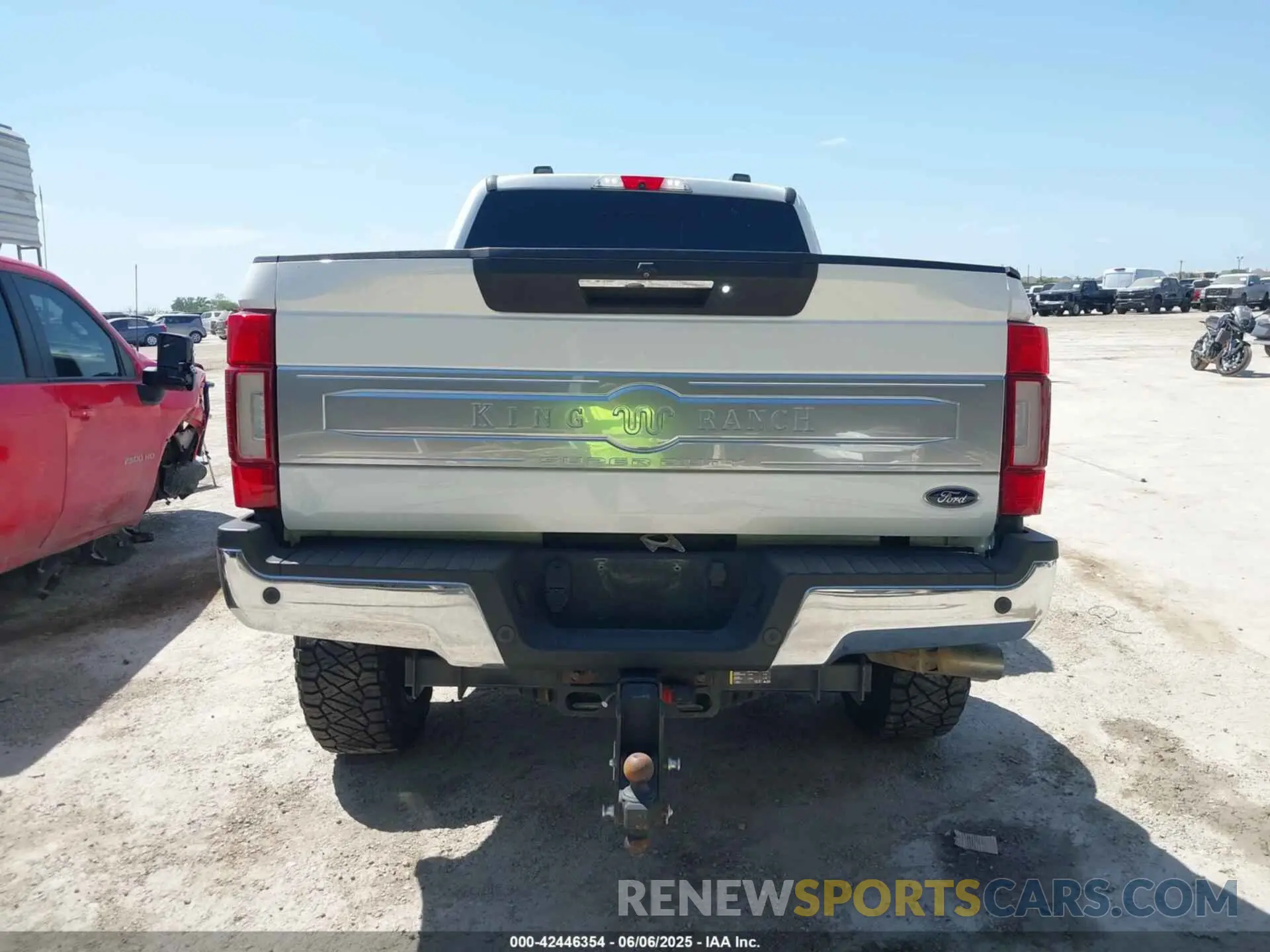 16 Photograph of a damaged car 1FT8W2BT6MEC87793 FORD F-250 2021