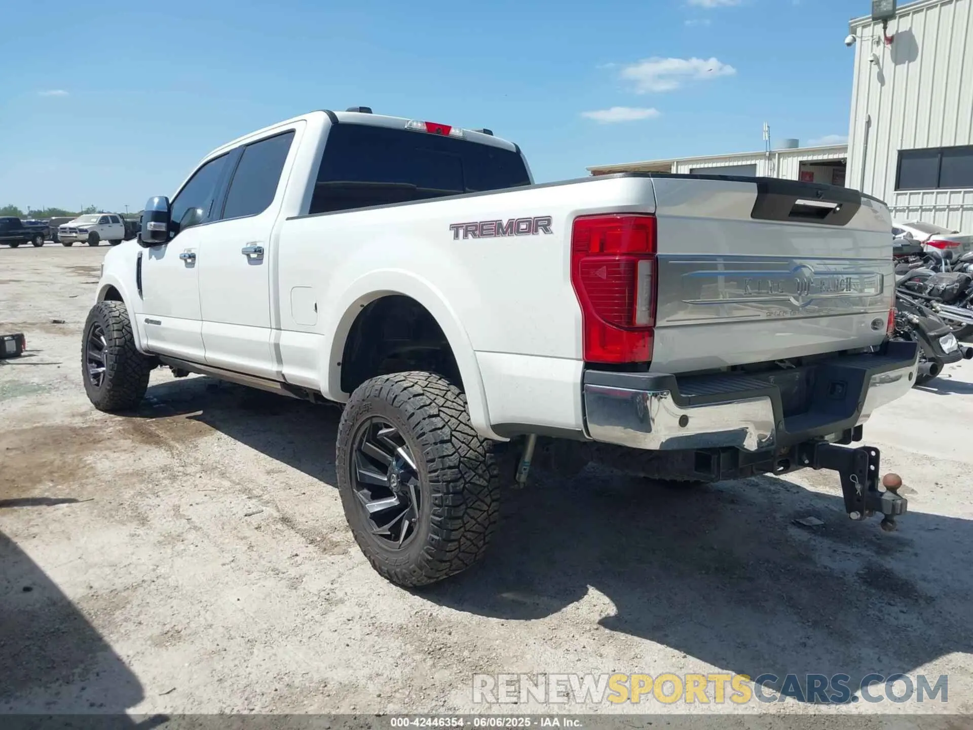 3 Photograph of a damaged car 1FT8W2BT6MEC87793 FORD F-250 2021